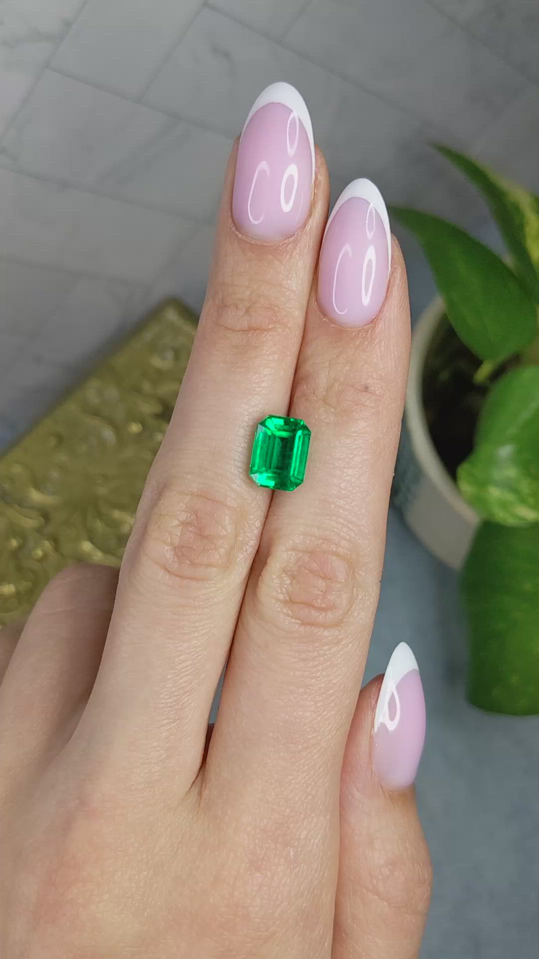 3.53 Ct. Emerald from Colombia - Muzo Size Video