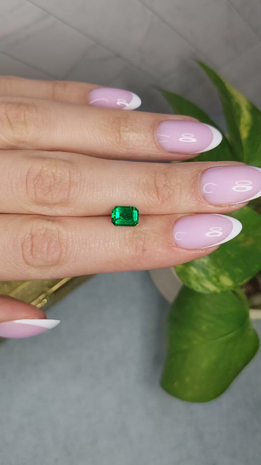 1.24 Ct. Emerald from Colombia Size Video