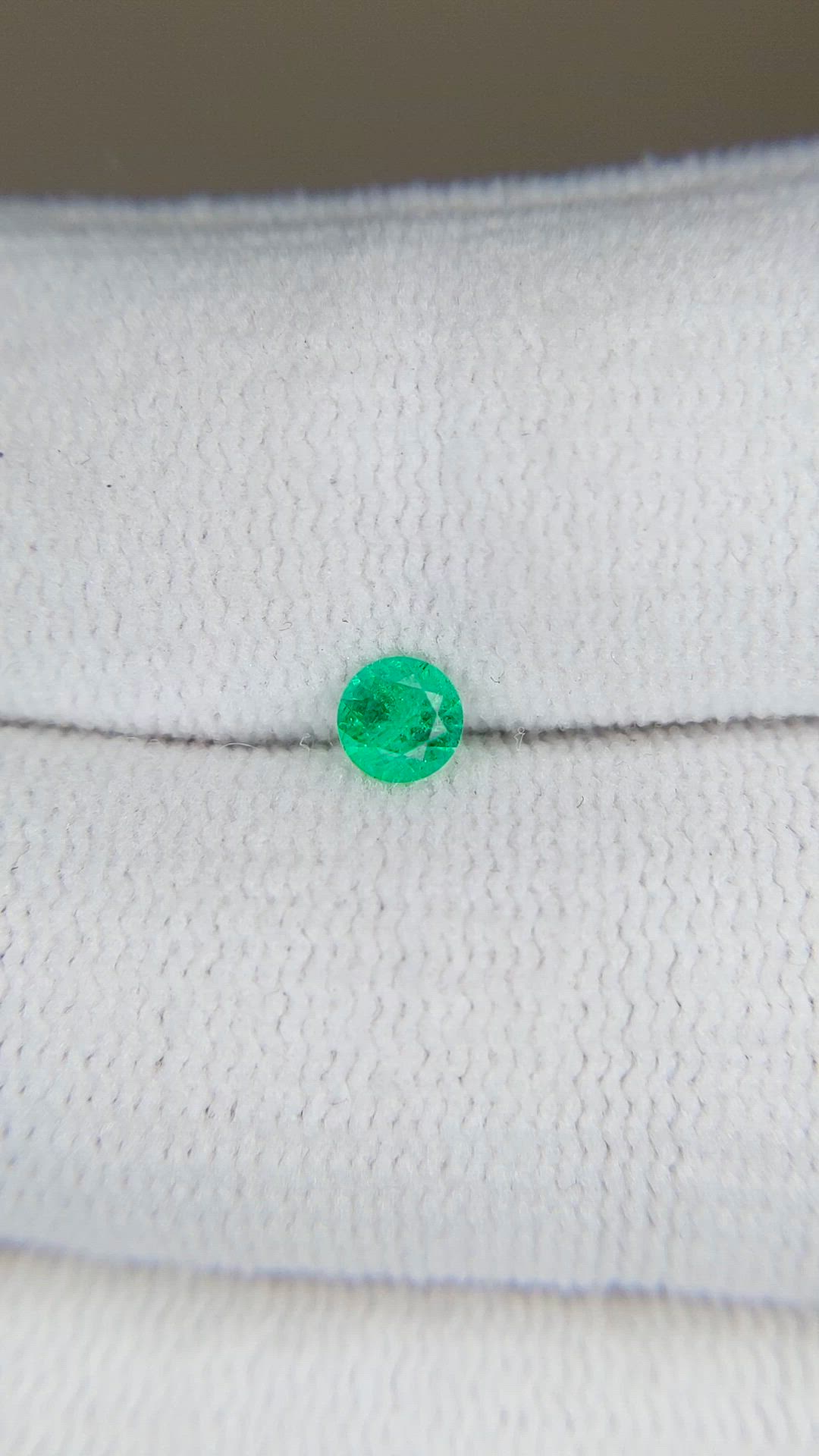 0.21 Ct. Emerald from Afghanistan Size Video