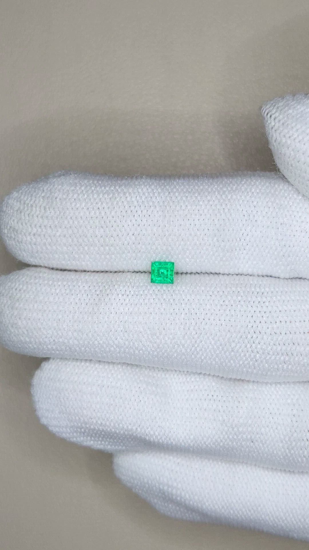 0.18 Ct. Emerald from Afghanistan Size Video