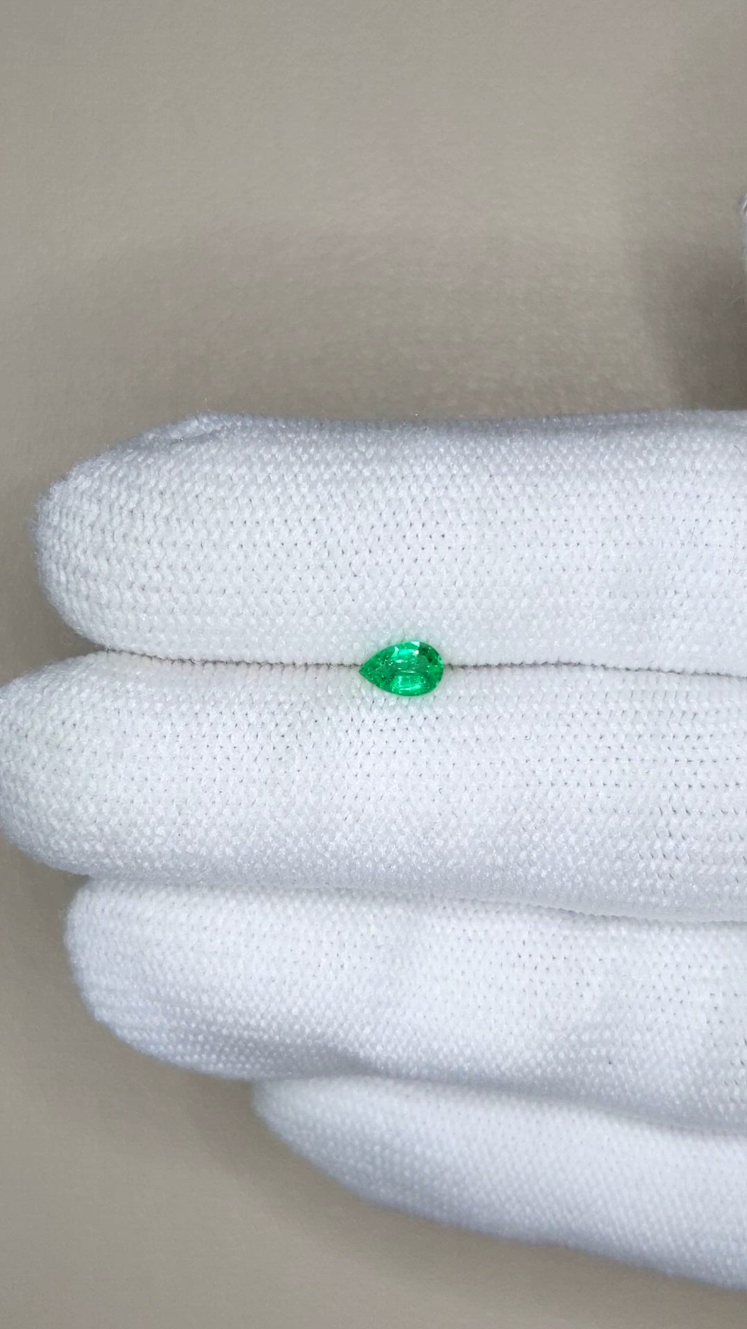 0.23 Ct. Emerald from Afghanistan Size Video