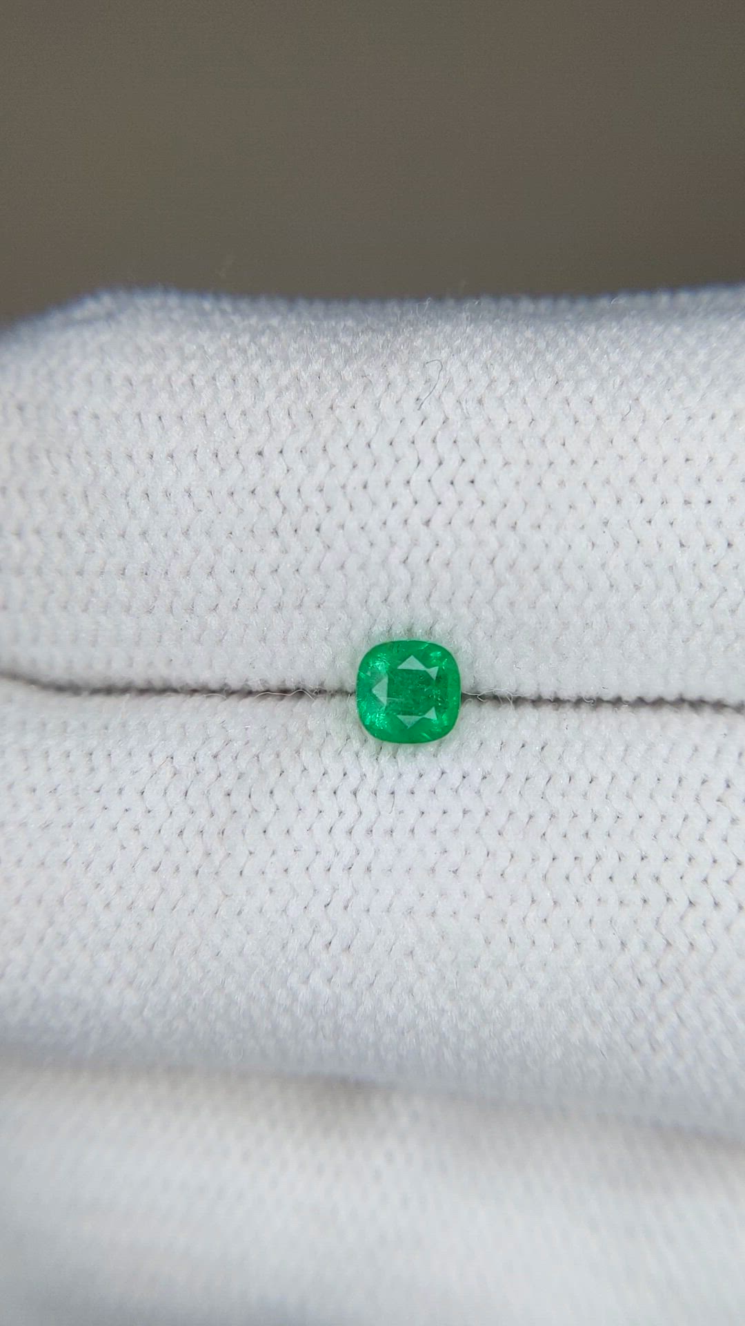 0.25 Ct. Emerald from Afghanistan Size Video