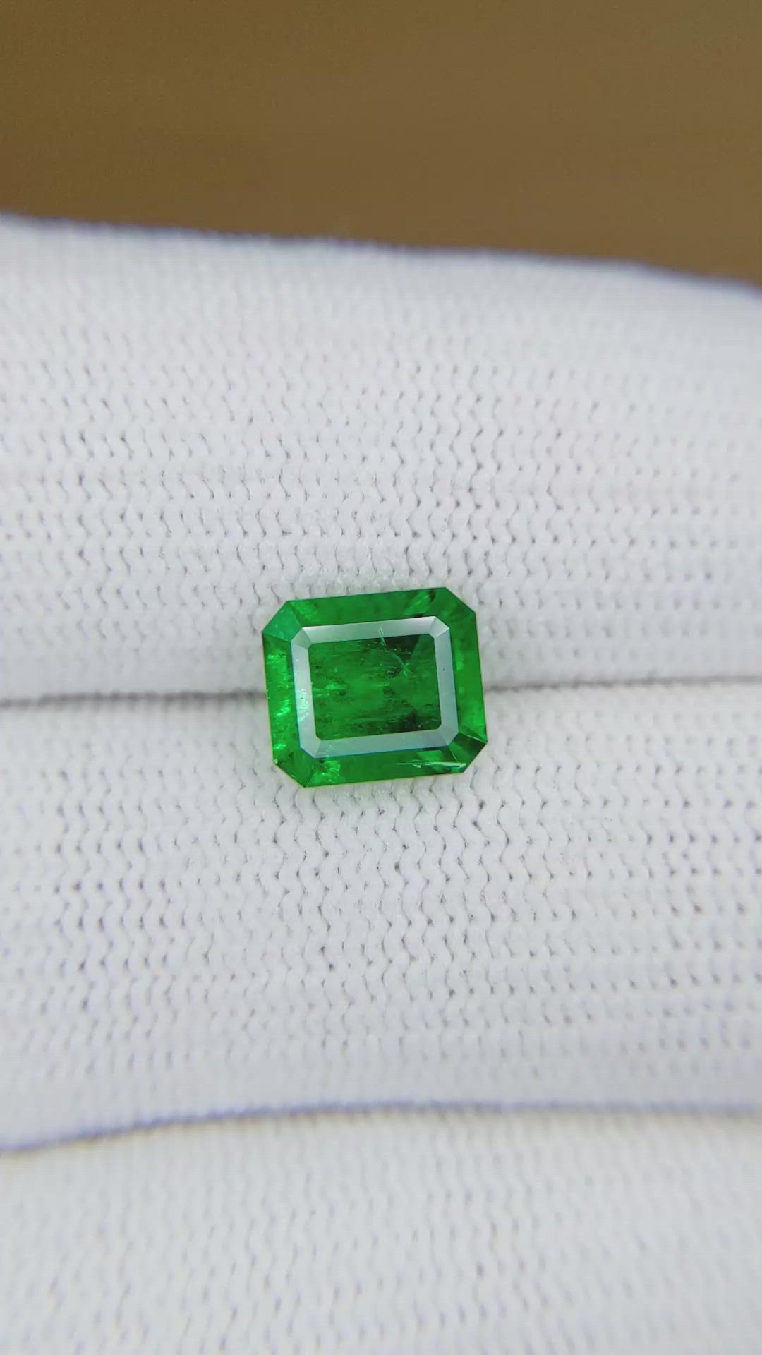 1.92 Ct. Emerald from Colombia Size Video