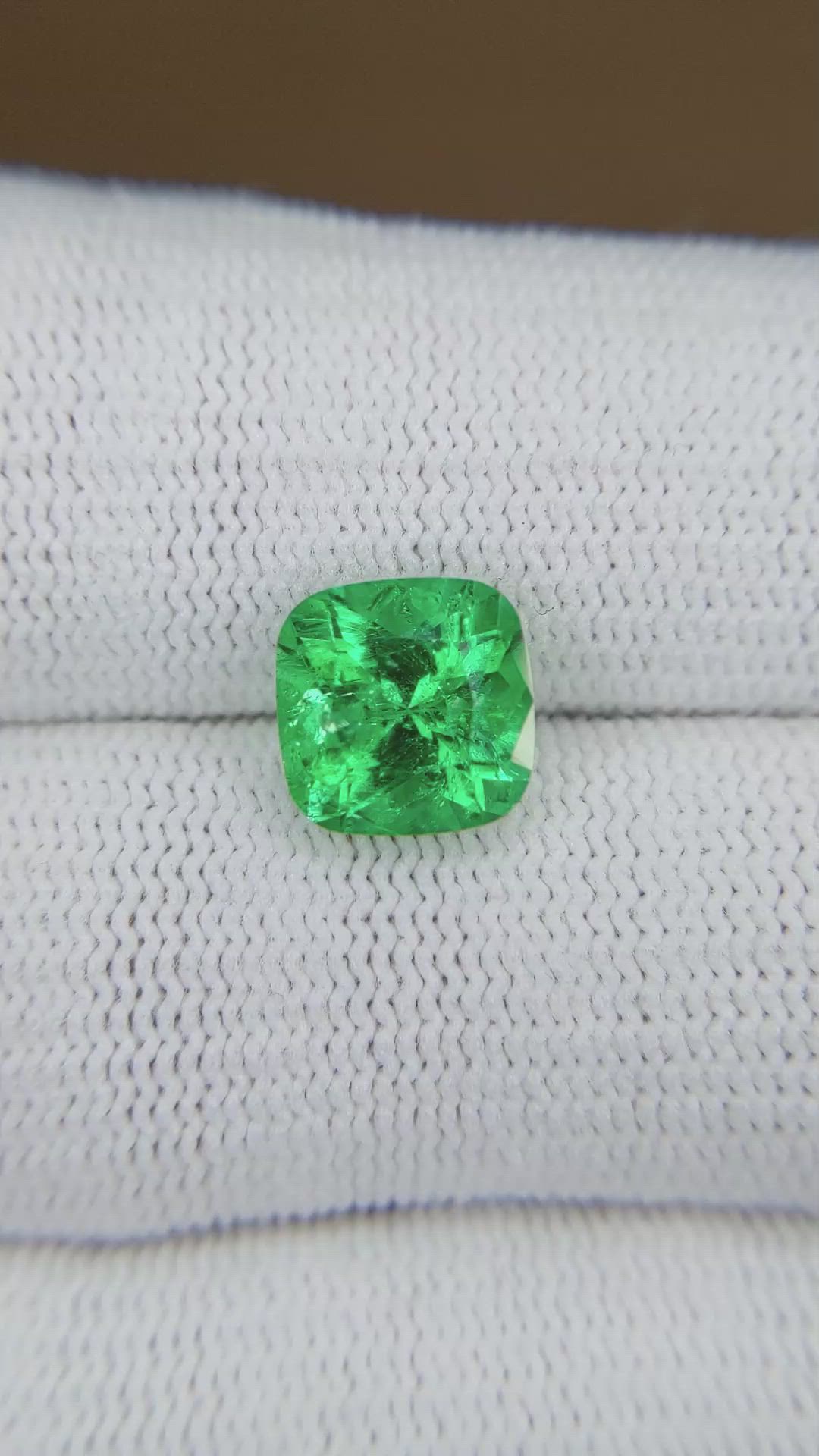2.67 Ct. Emerald from Colombia Size Video