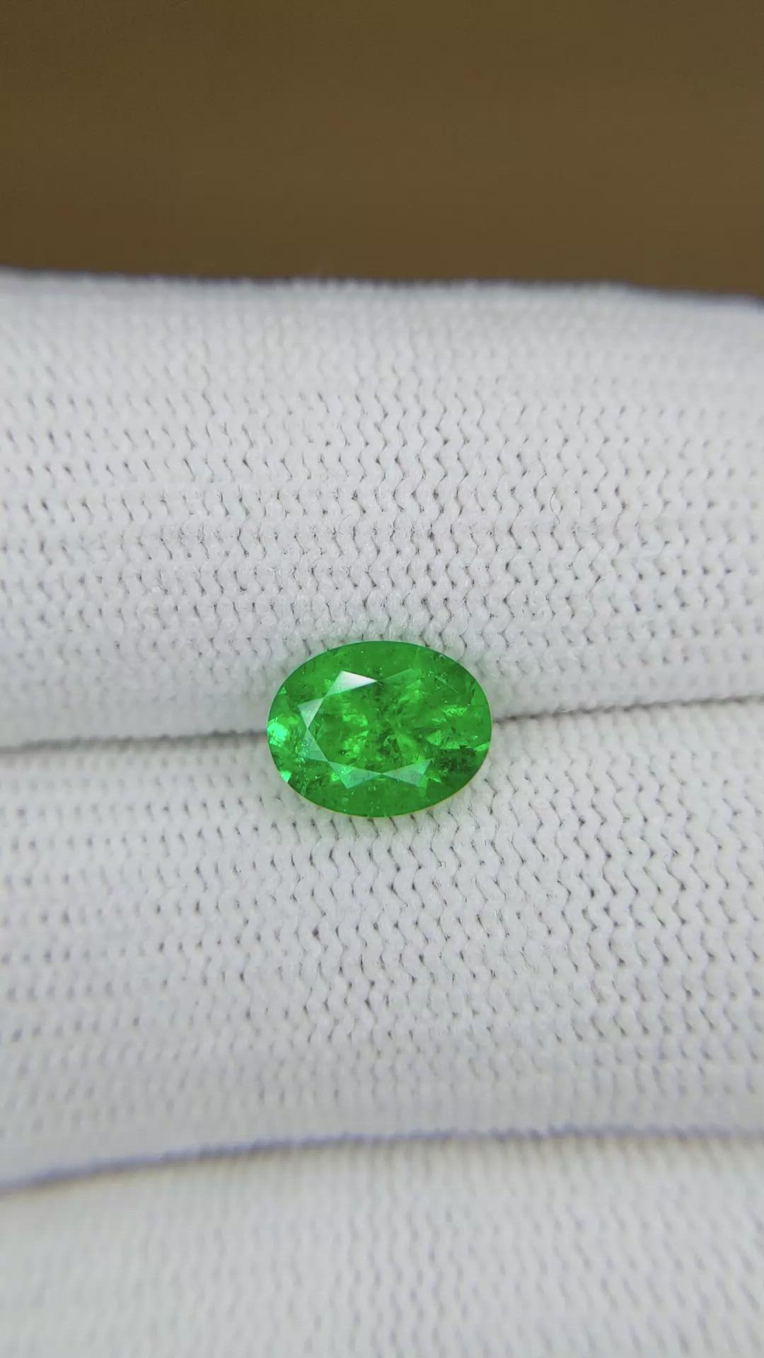 1.42 Ct. Emerald from Colombia Size Video
