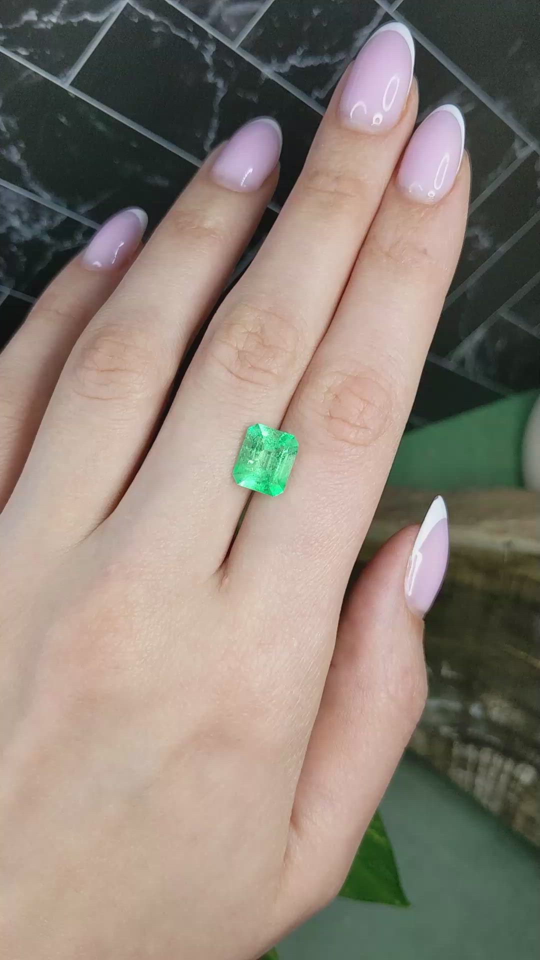 2.89 Ct. Emerald from Colombia Size Video