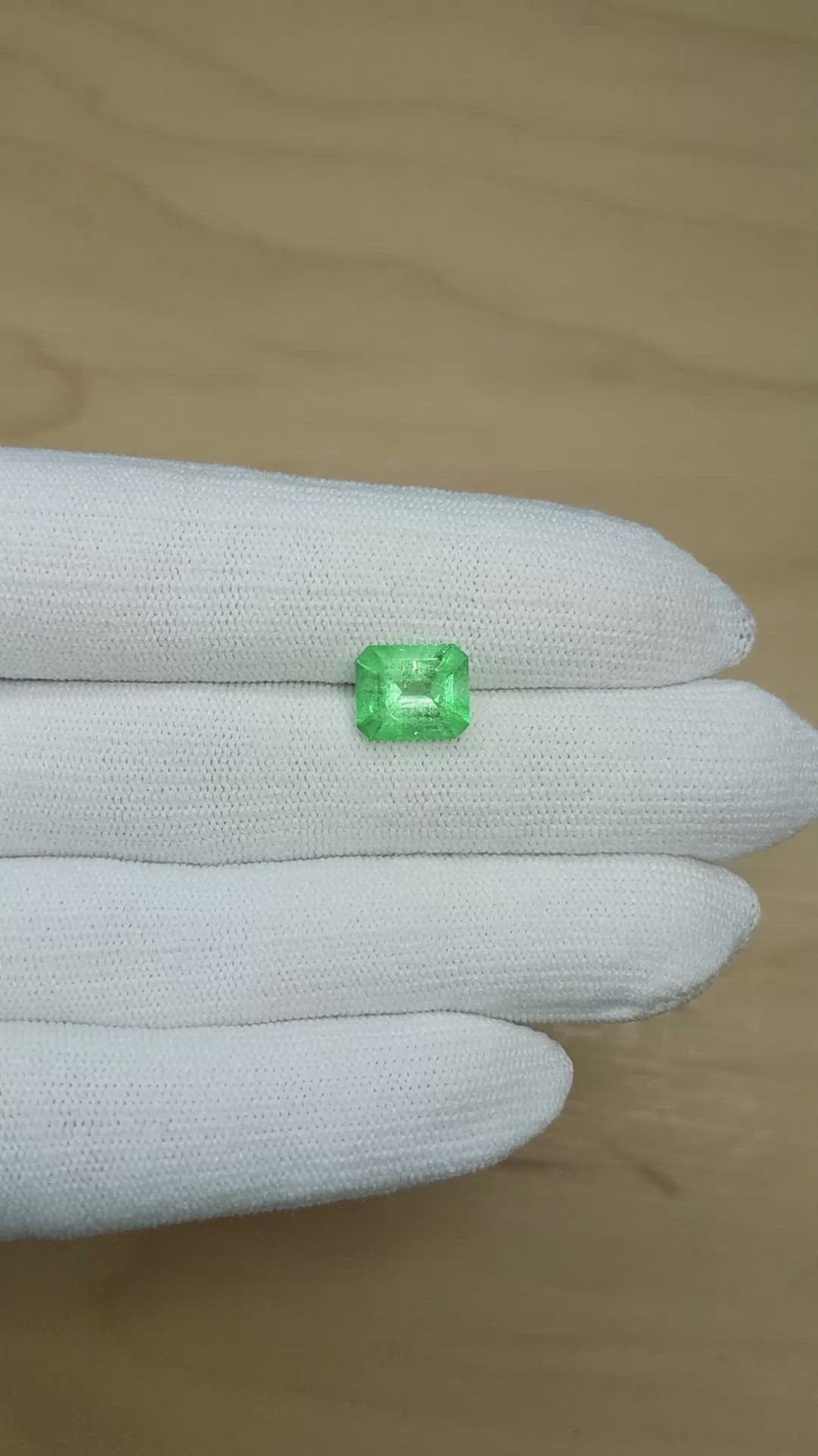 2.89 Ct. Emerald from Colombia Size Video