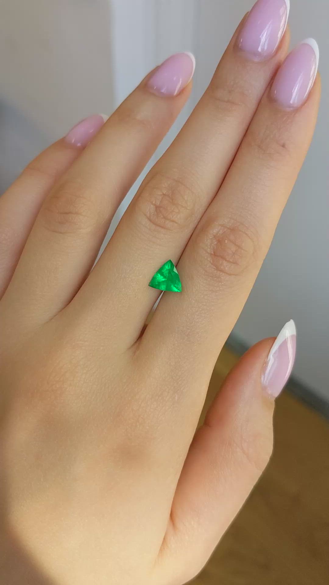 1.07 Ct. Emerald from Colombia Size Video