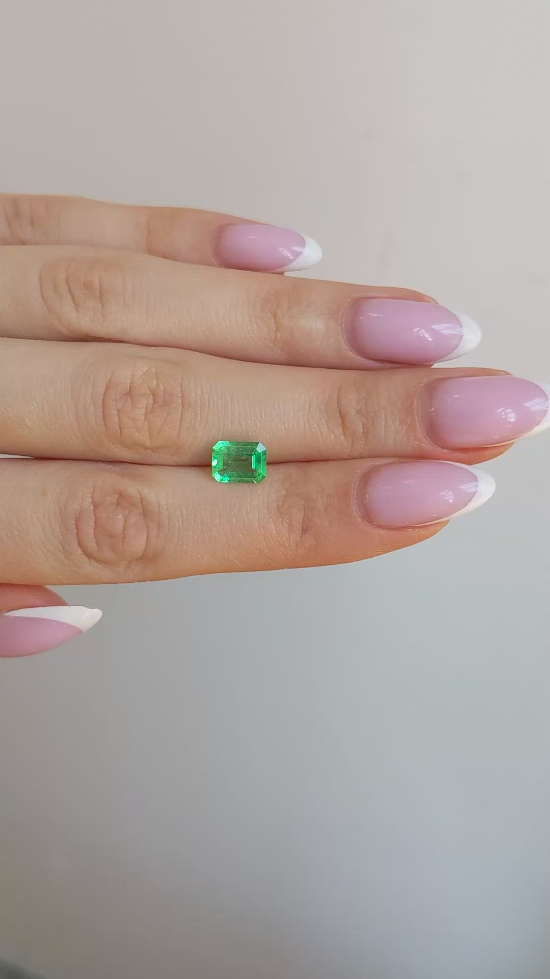 1.32 Ct. Emerald from Colombia Size Video