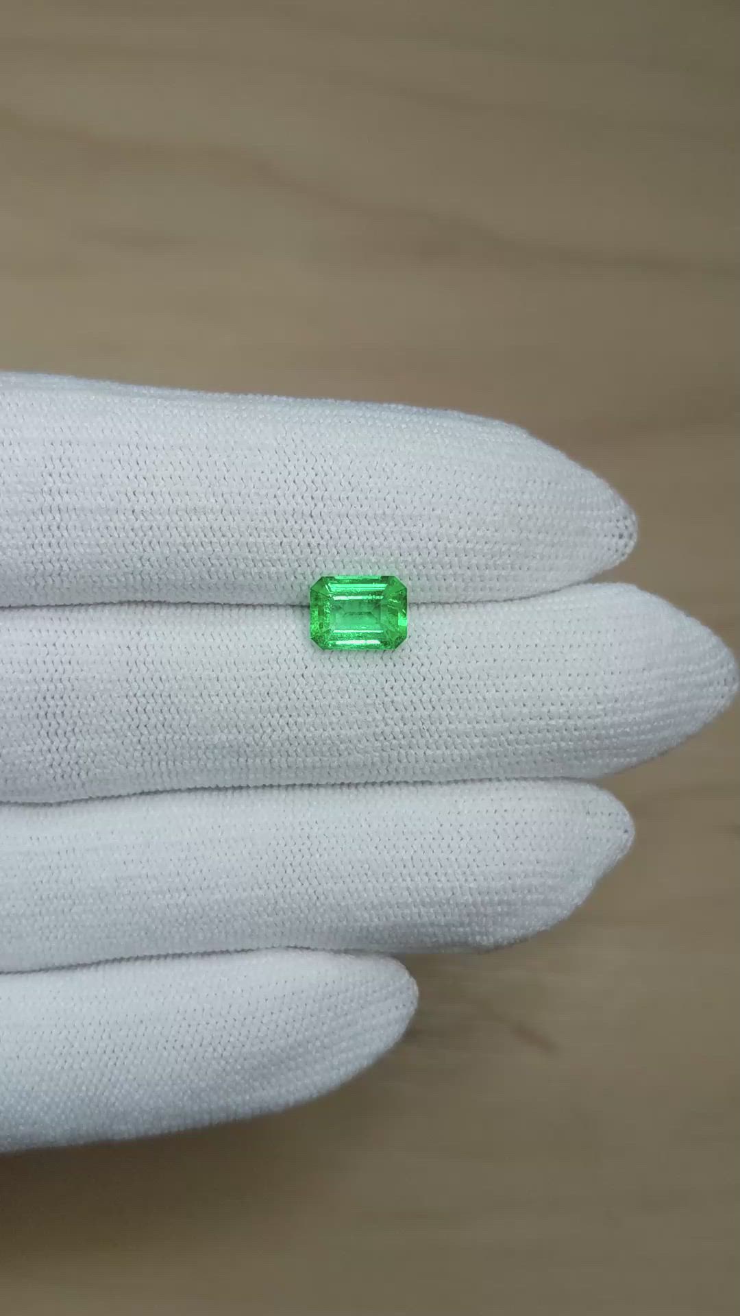 1.32 Ct. Emerald from Colombia Size Video