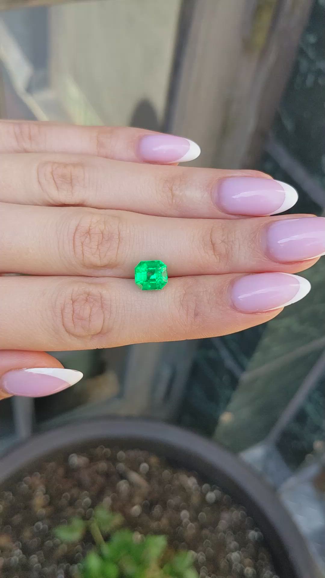 2.50 Ct. Emerald from Colombia Size Video