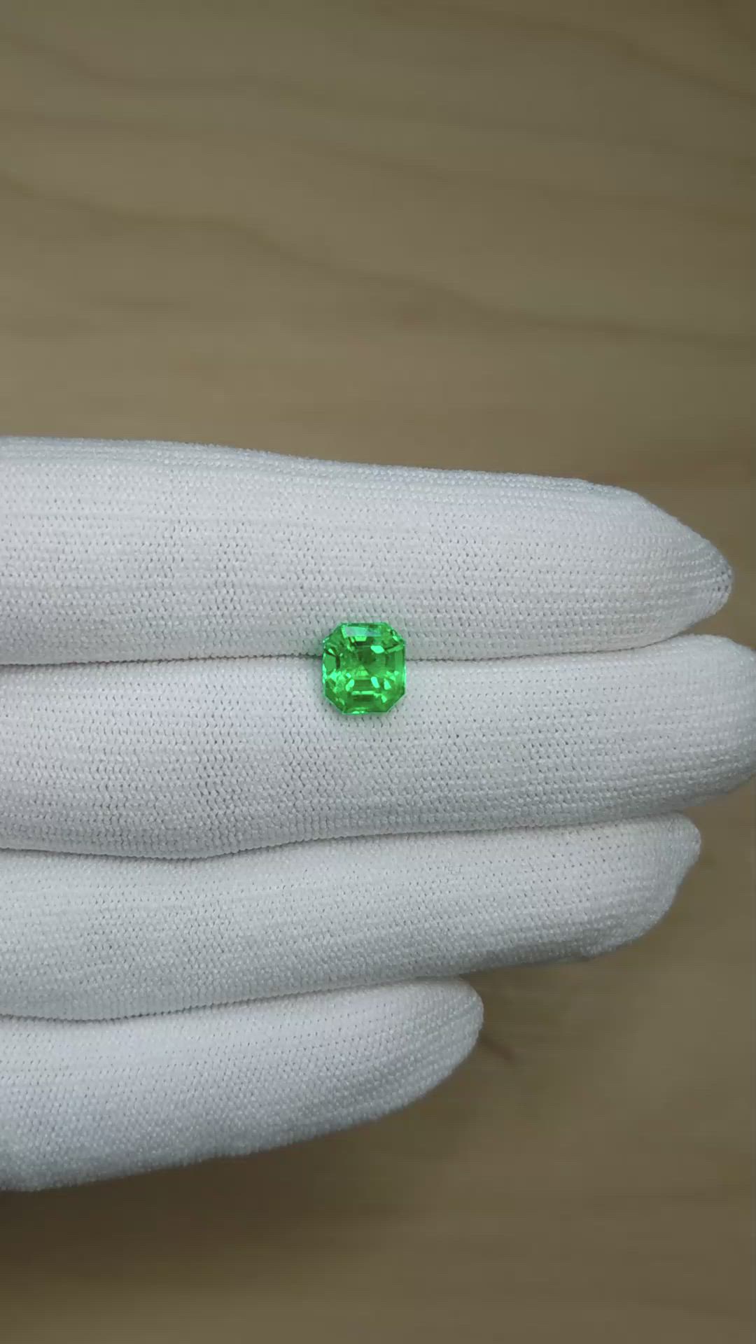 2.50 Ct. Emerald from Colombia Size Video