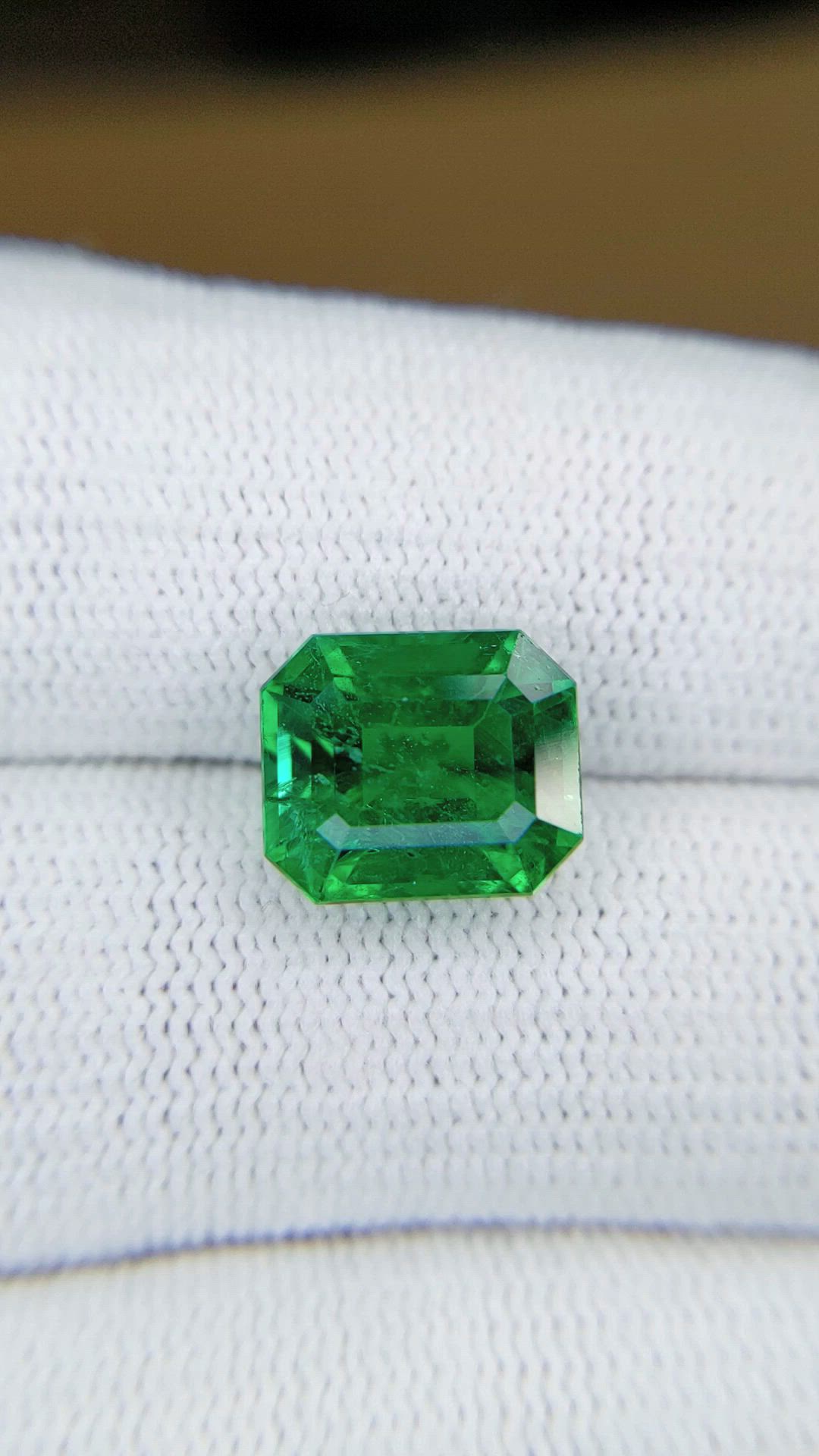 5.43 Ct. Emerald from Zambia Size Video