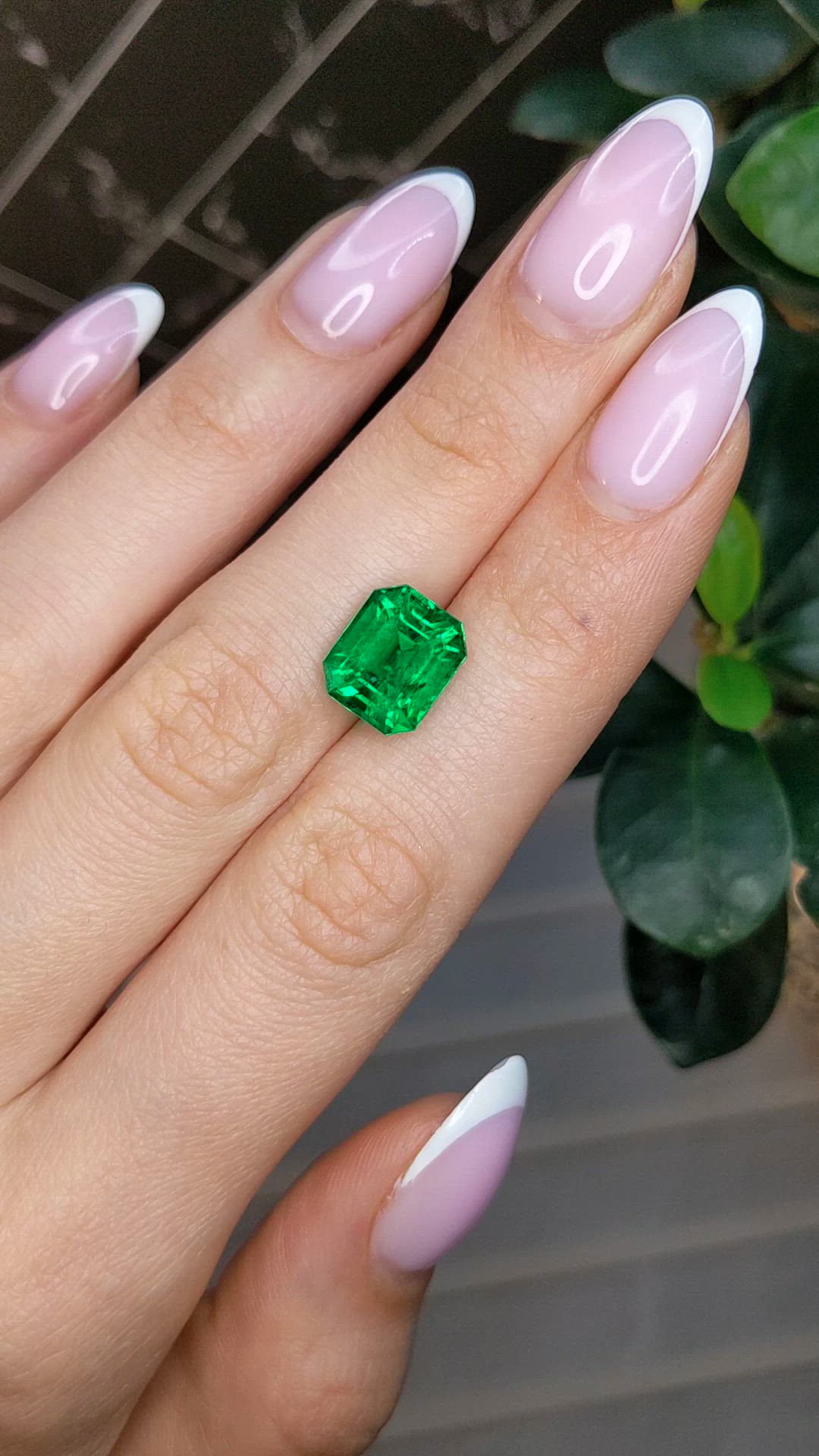 5.43 Ct. Emerald from Zambia Size Video