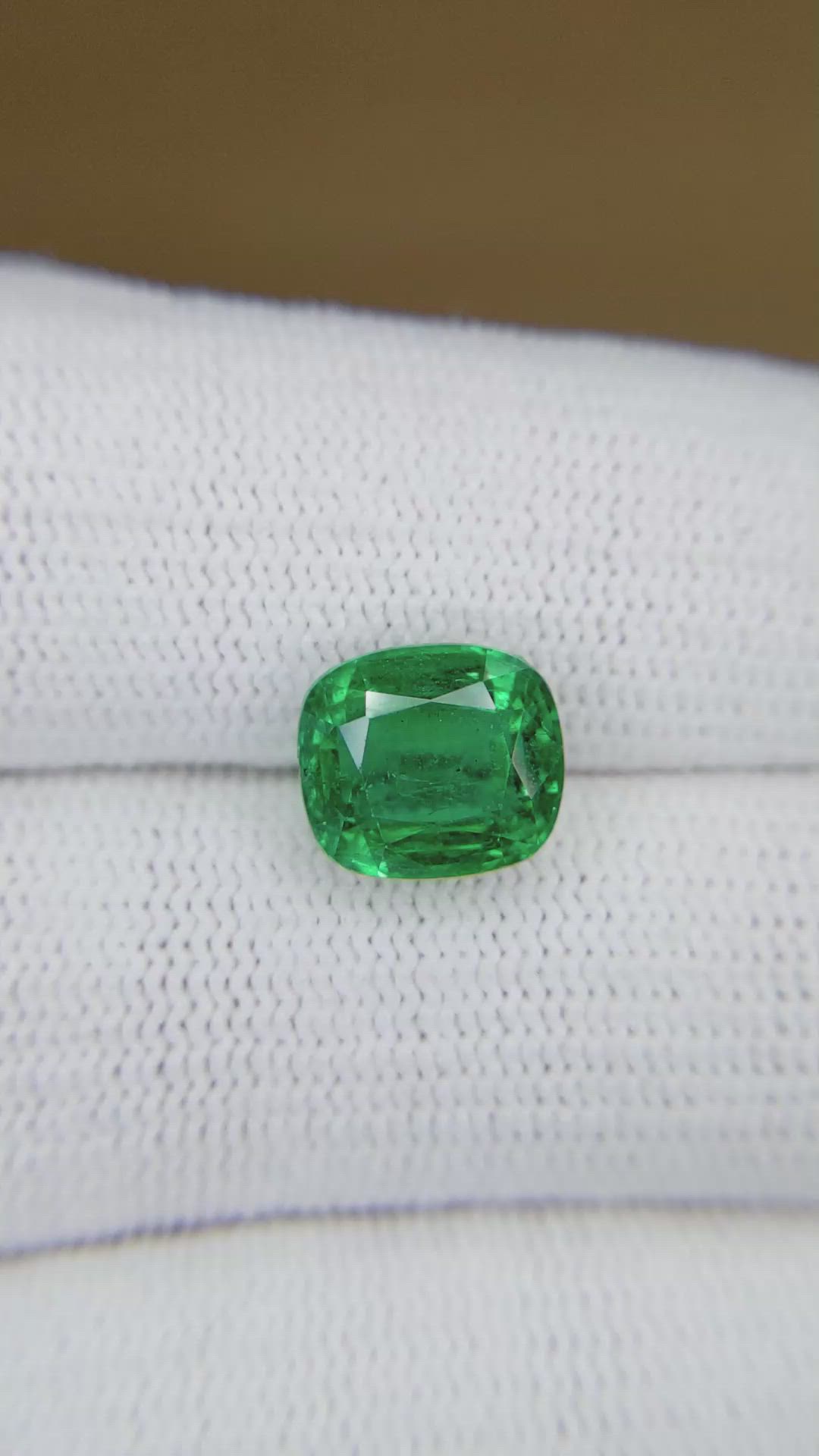 3.75 Ct. Emerald from Zambia Size Video