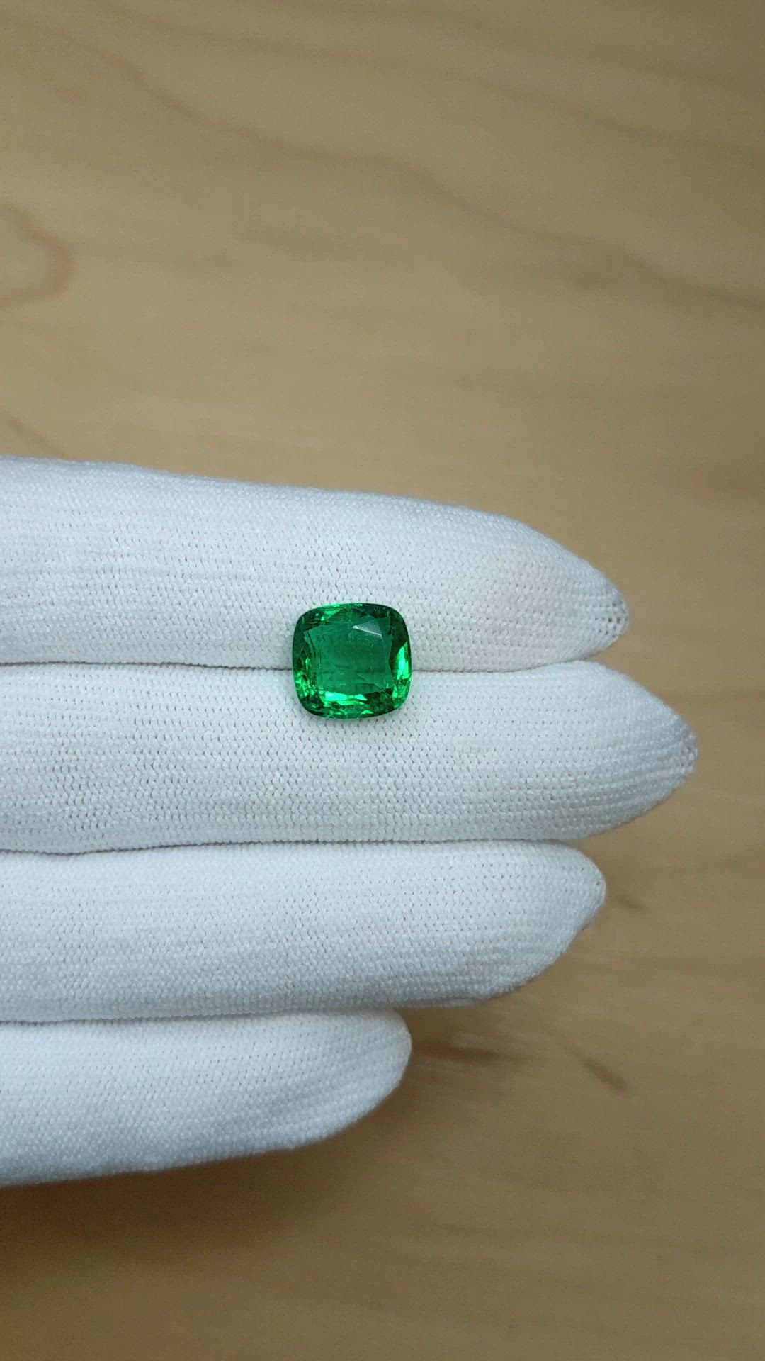 5.11 Ct. Emerald from Zambia Size Video