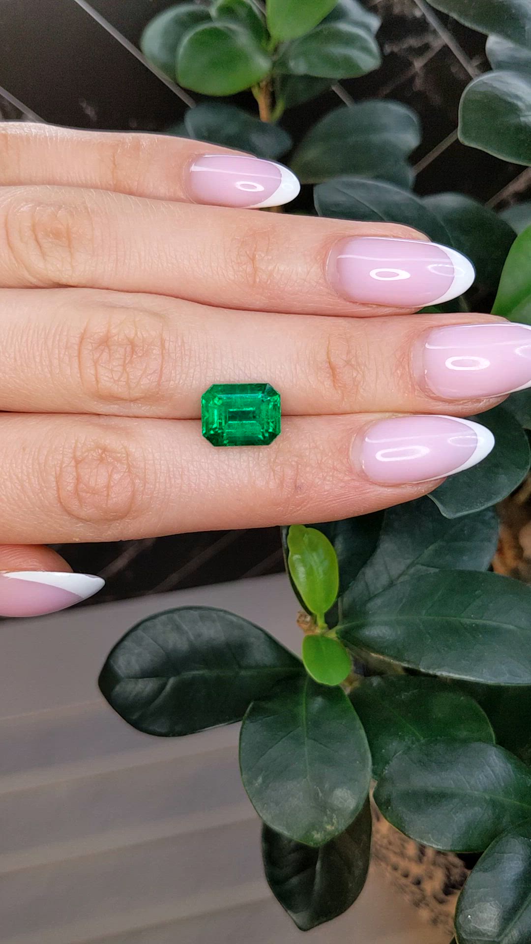 4.86 Ct. Emerald from Zambia Size Video