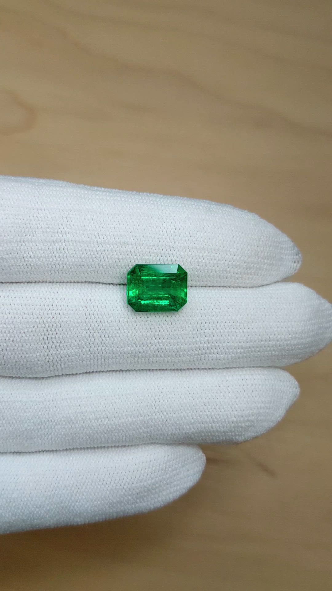 4.86 Ct. Emerald from Zambia Size Video