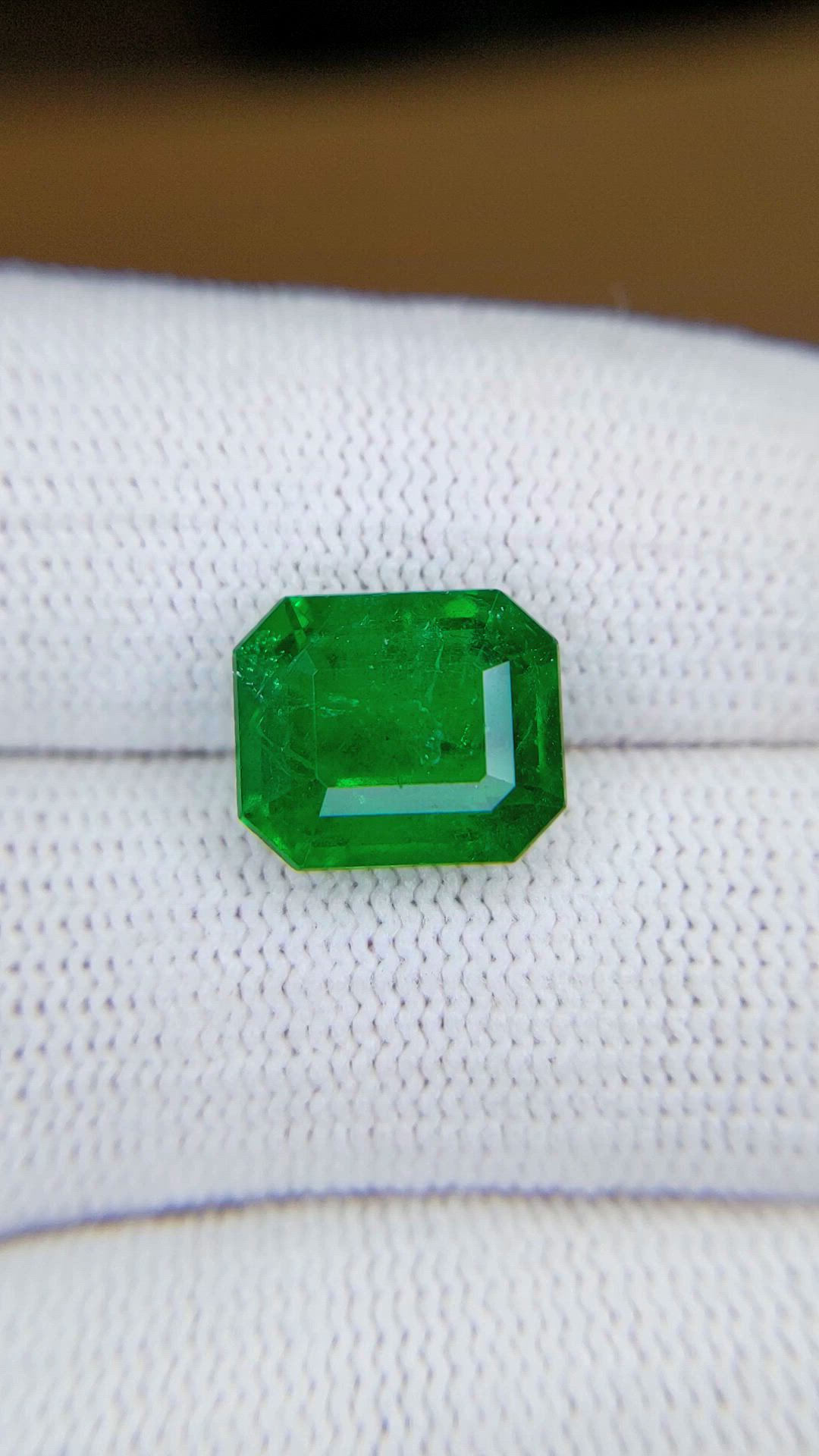 5.08 Ct. Emerald from Zambia Size Video