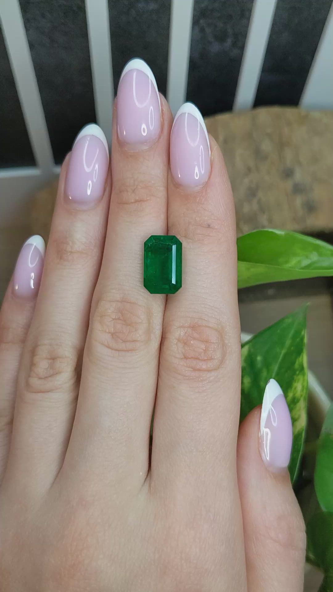 6.83 Ct. Emerald from Zambia Size Video