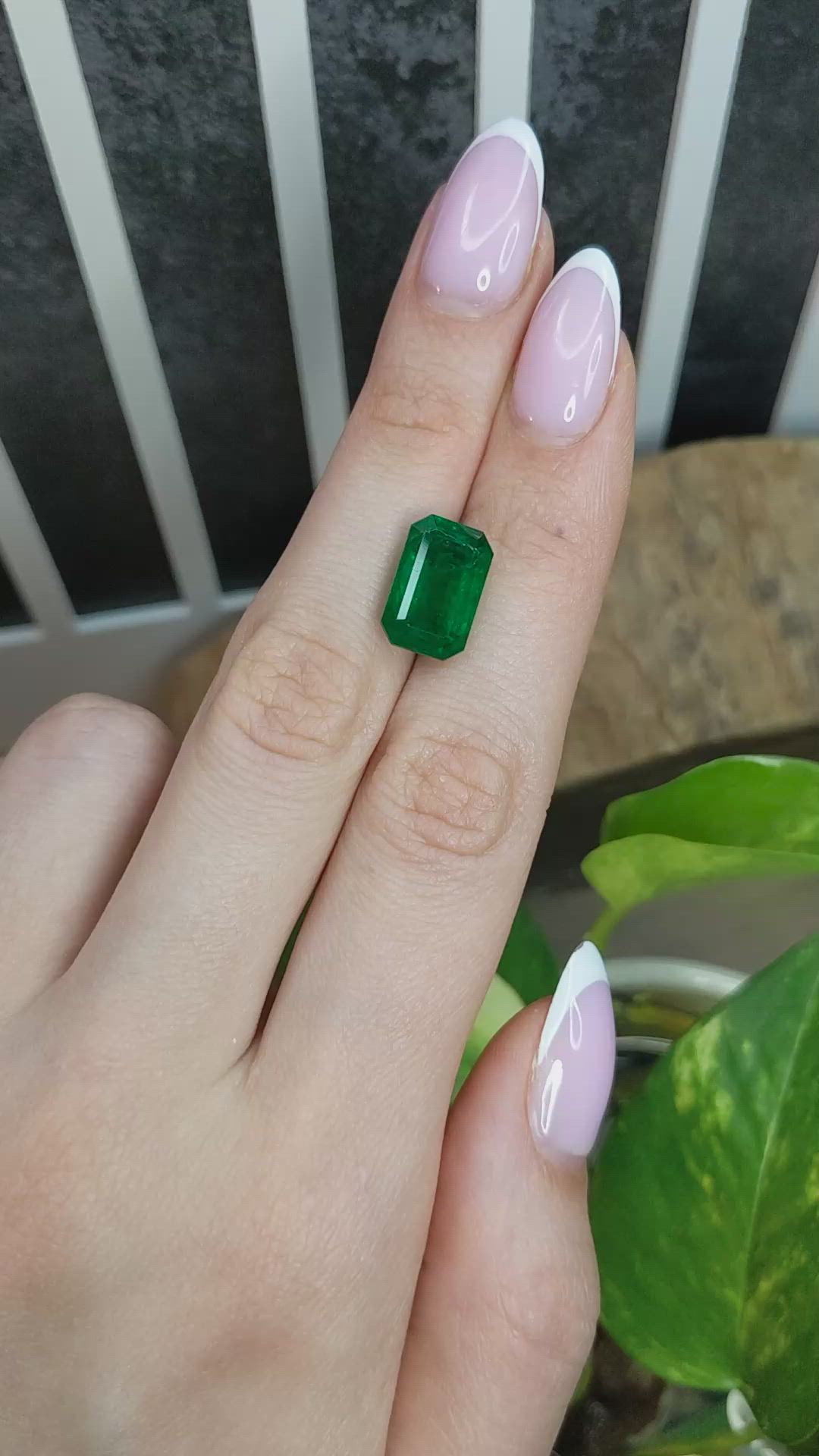 6.83 Ct. Emerald from Zambia Size Video