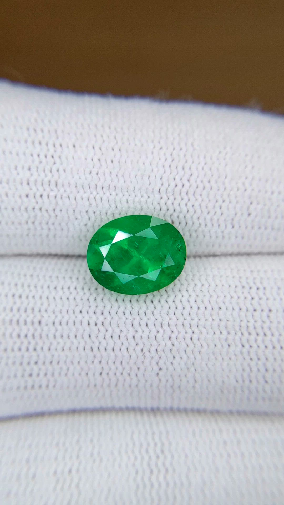 2.75 Ct. Emerald from Colombia Size Video
