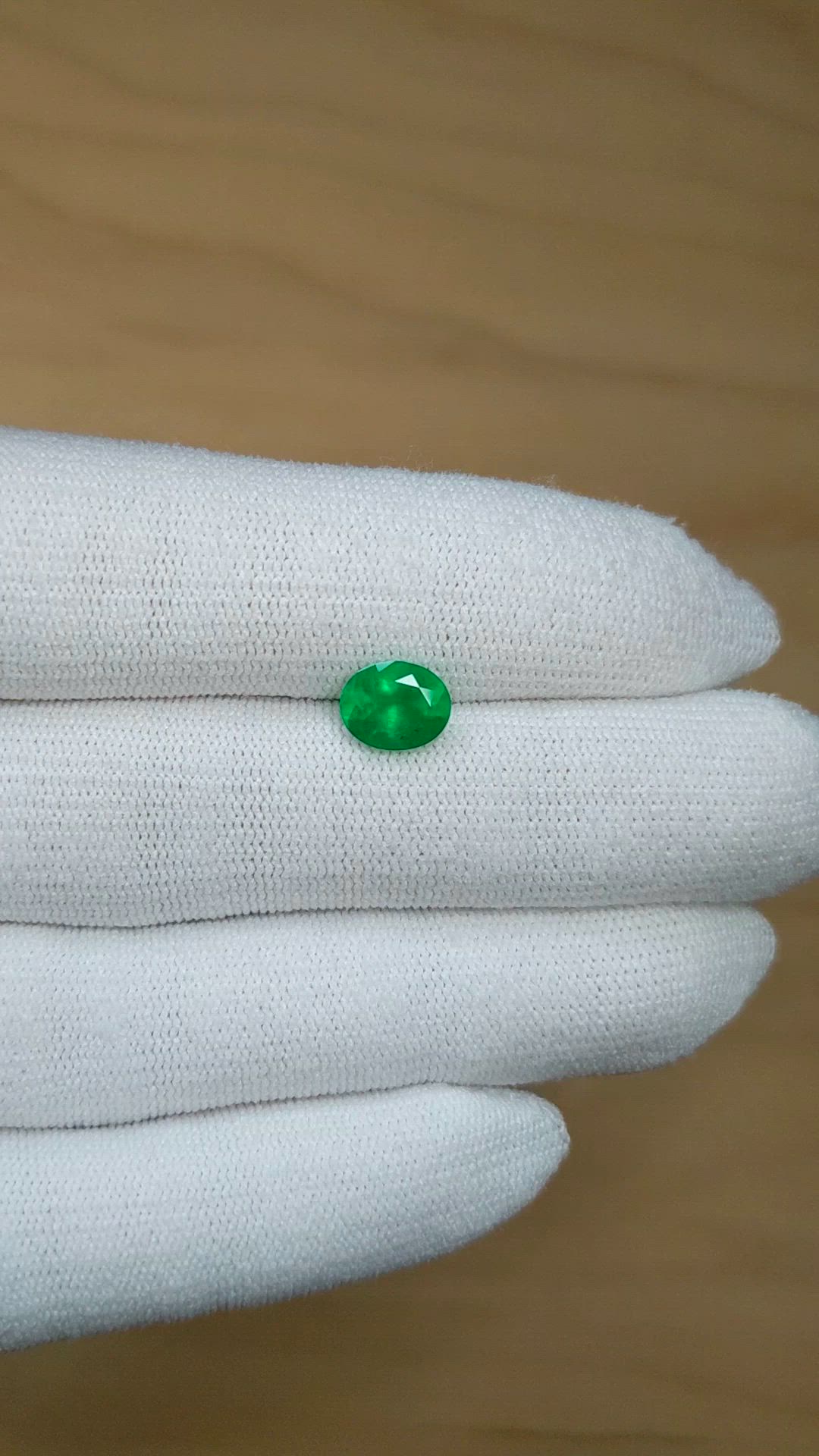 1.42 Ct. Emerald from Colombia Size Video