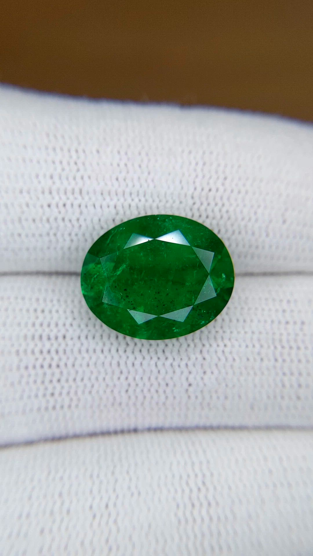6.75 Ct. Emerald from Colombia - Muzo Size Video