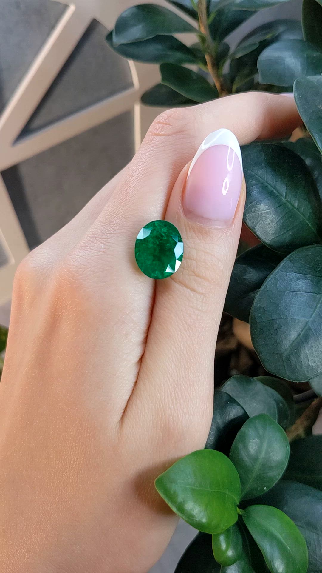 6.75 Ct. Emerald from Colombia - Muzo Size Video