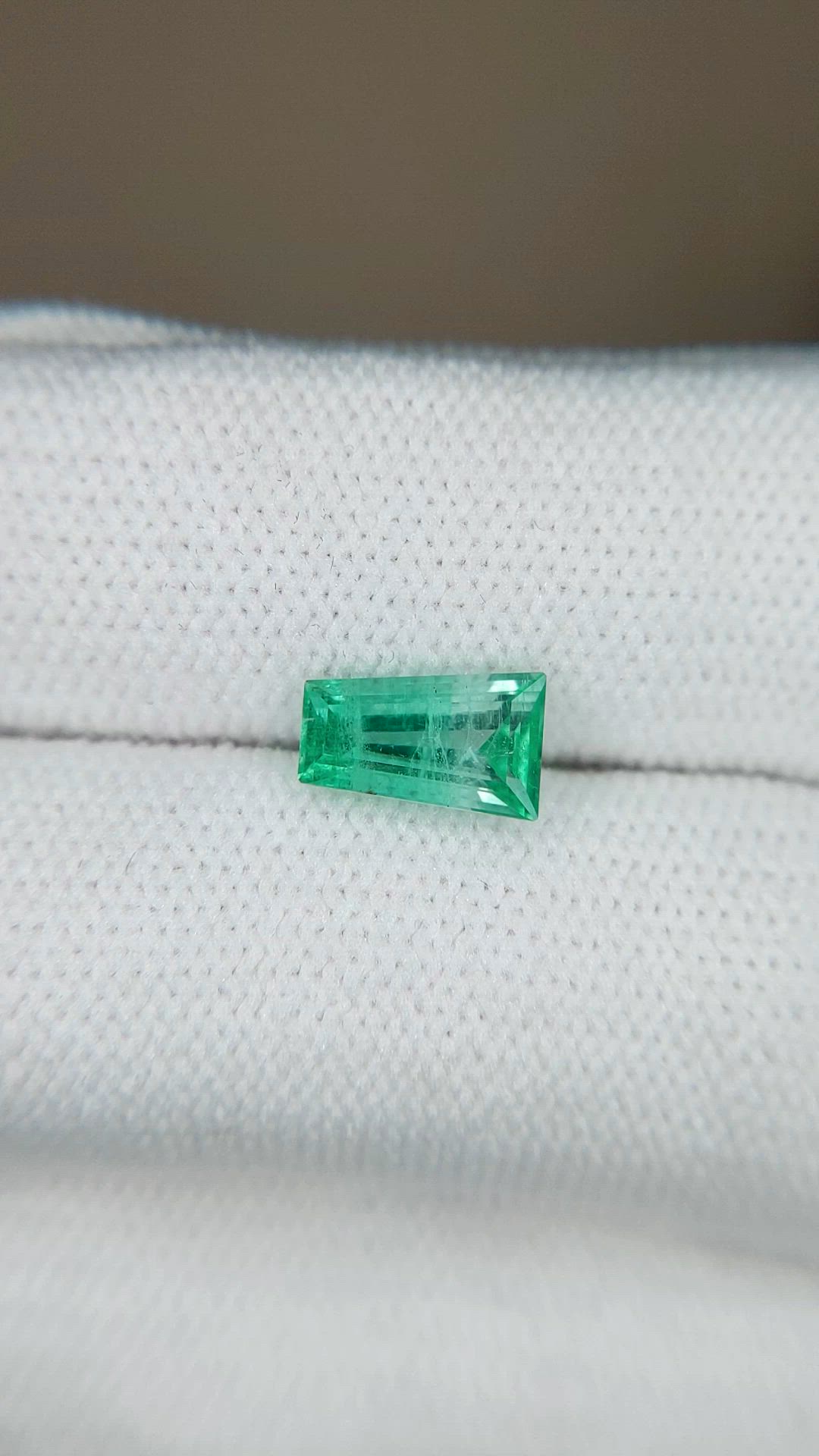 1.15 Ct. Emerald from Russia Size Video
