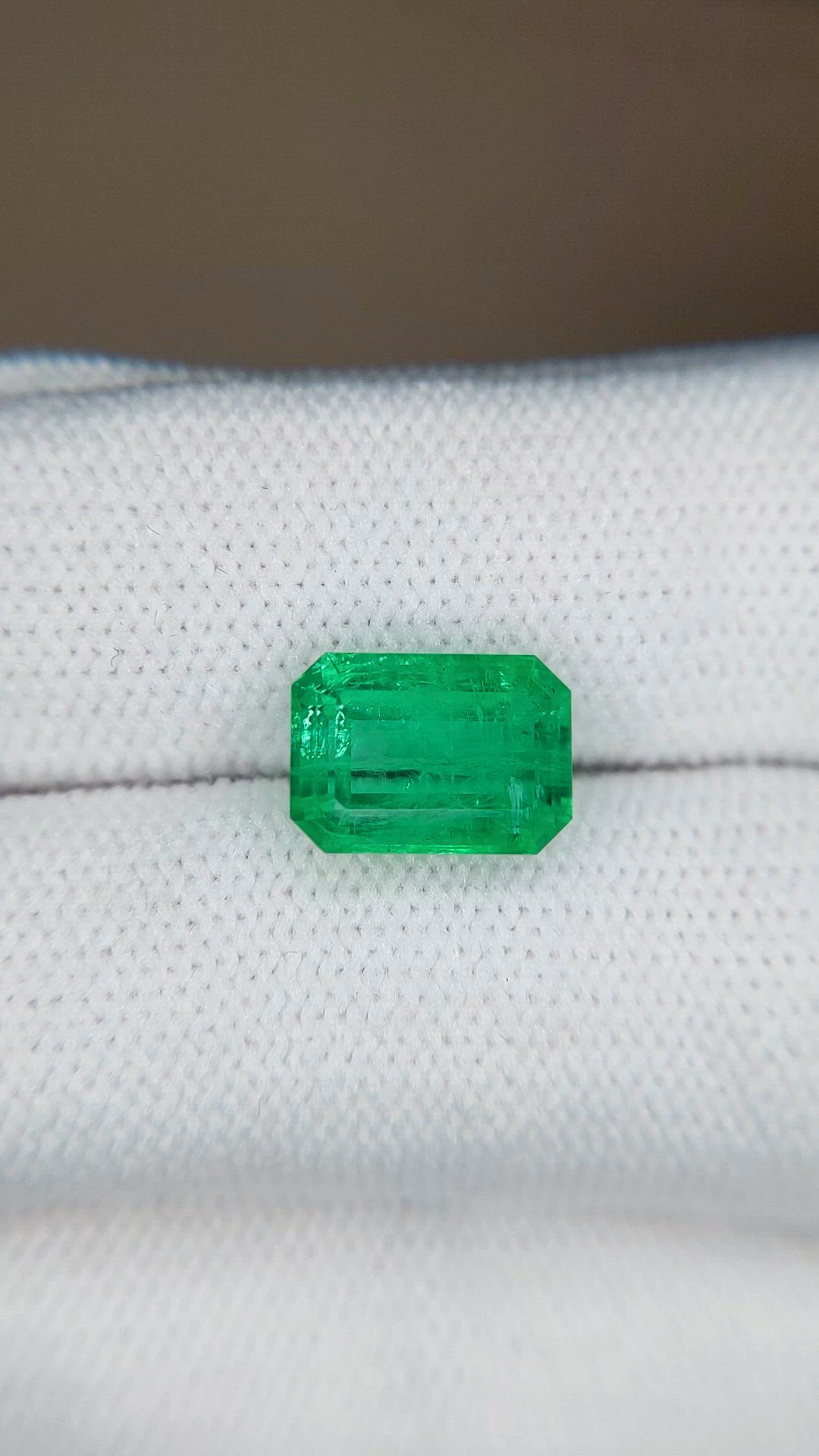 2.65 Ct. Emerald from Russia Size Video
