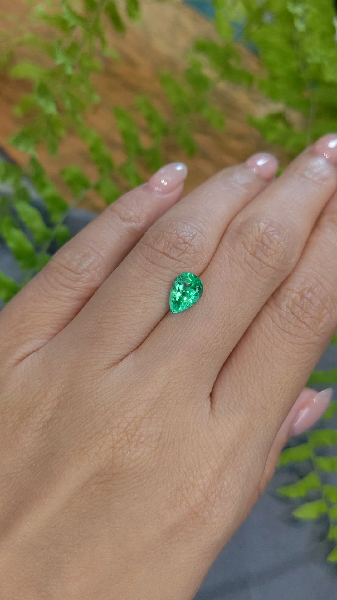 1.41 Ct. Emerald from Russia Size Video