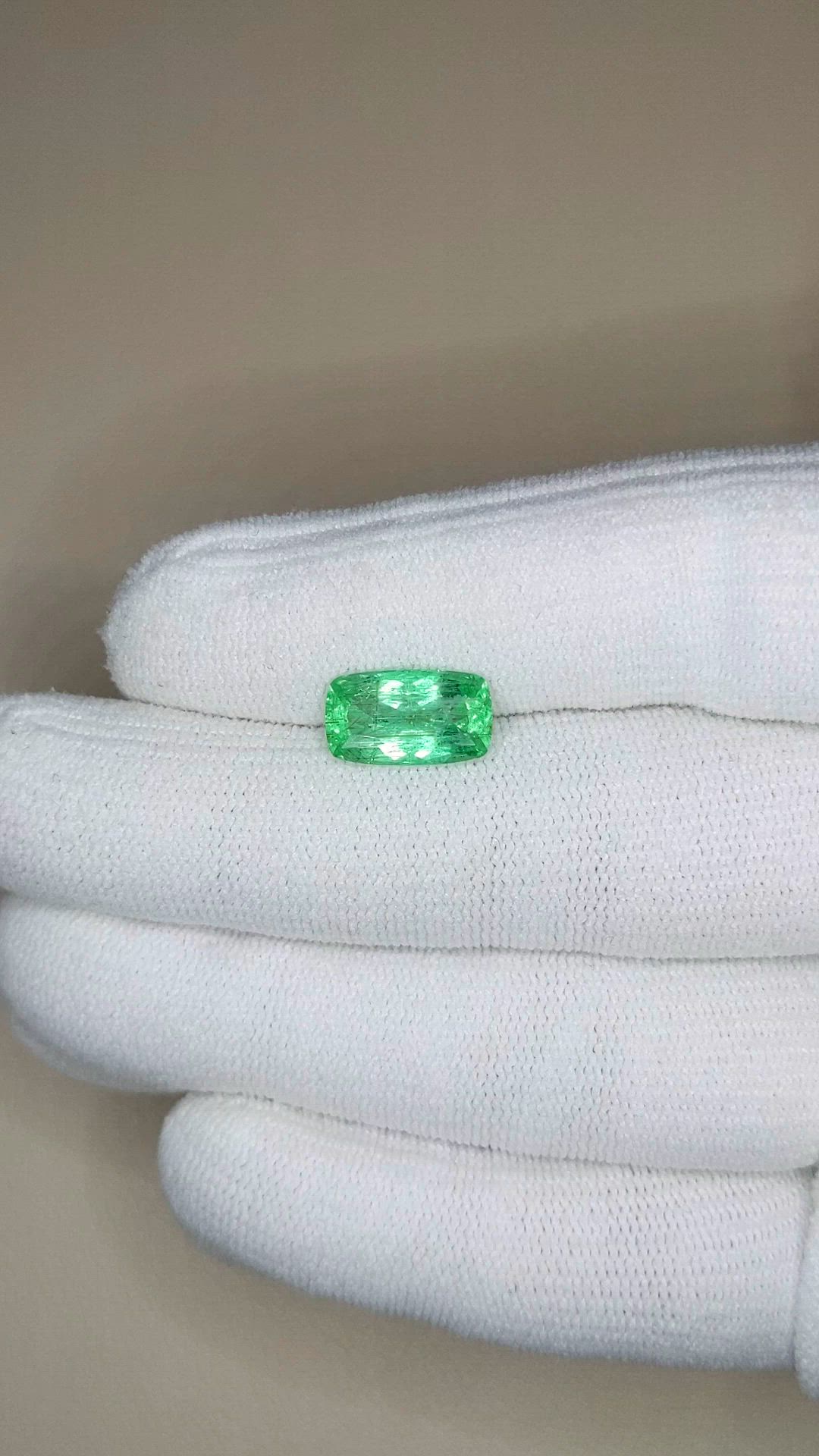2.74 Ct. Emerald from Russia Size Video