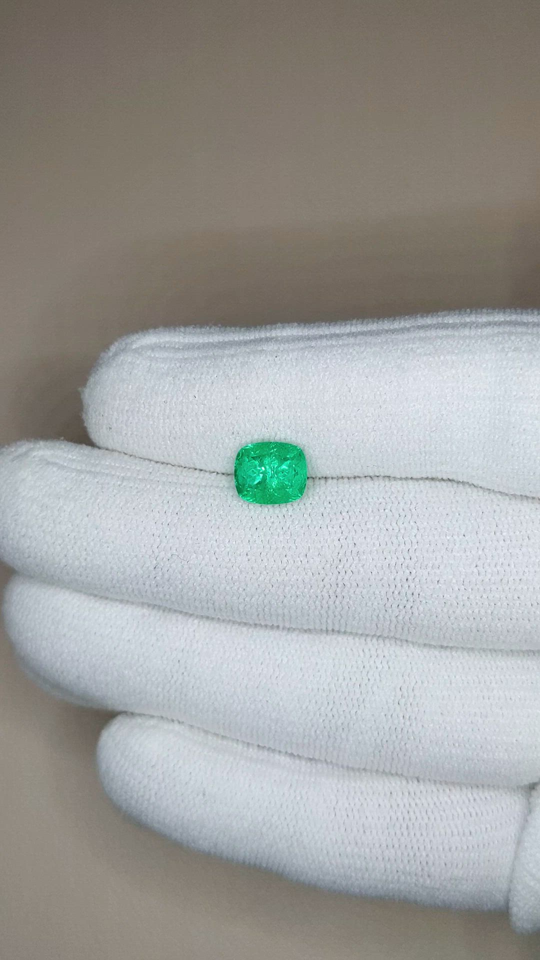 1.94 Ct. Emerald from Russia Size Video