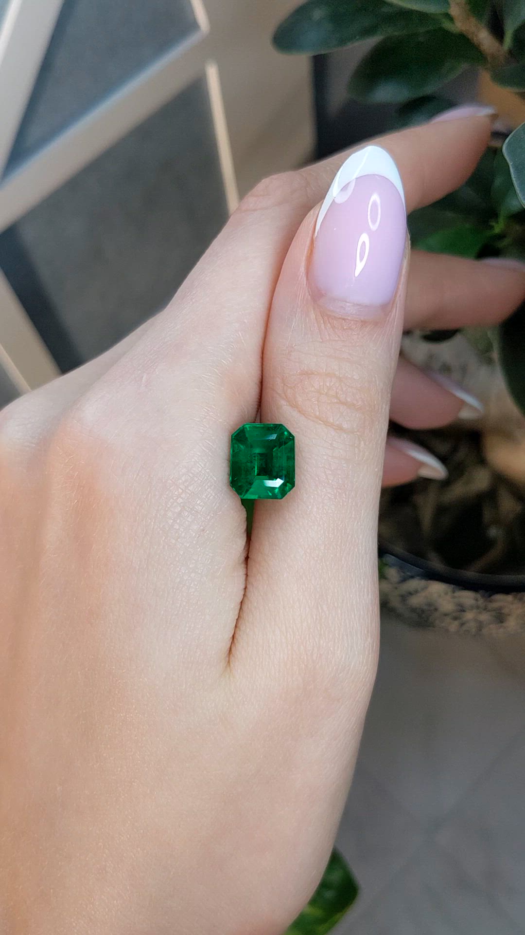 5.00 Ct. Emerald from Zambia Size Video
