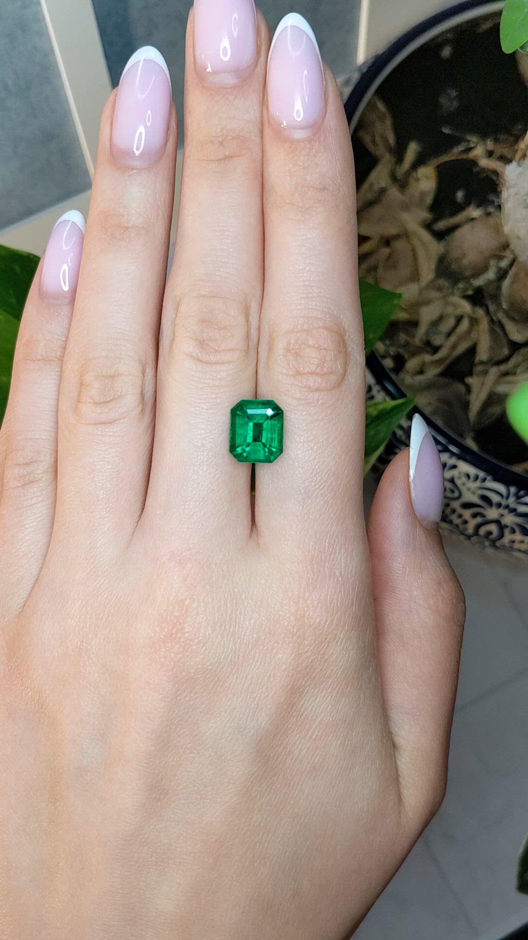 5.00 Ct. Emerald from Zambia Size Video