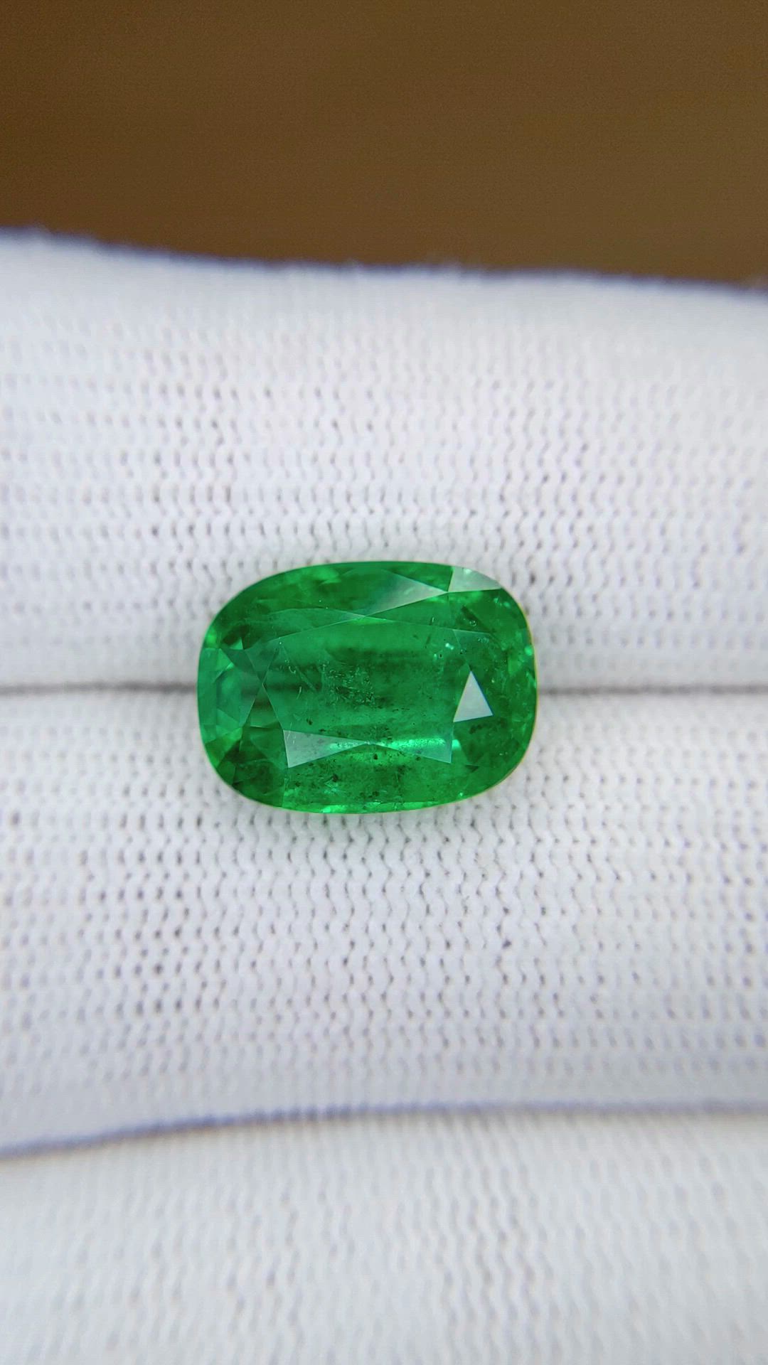 5.74 Ct. Emerald from Zambia Size Video