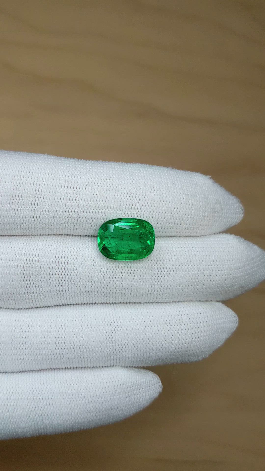 5.74 Ct. Emerald from Zambia Size Video