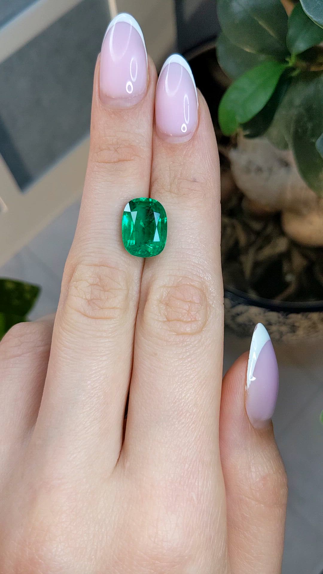 5.74 Ct. Emerald from Zambia Size Video