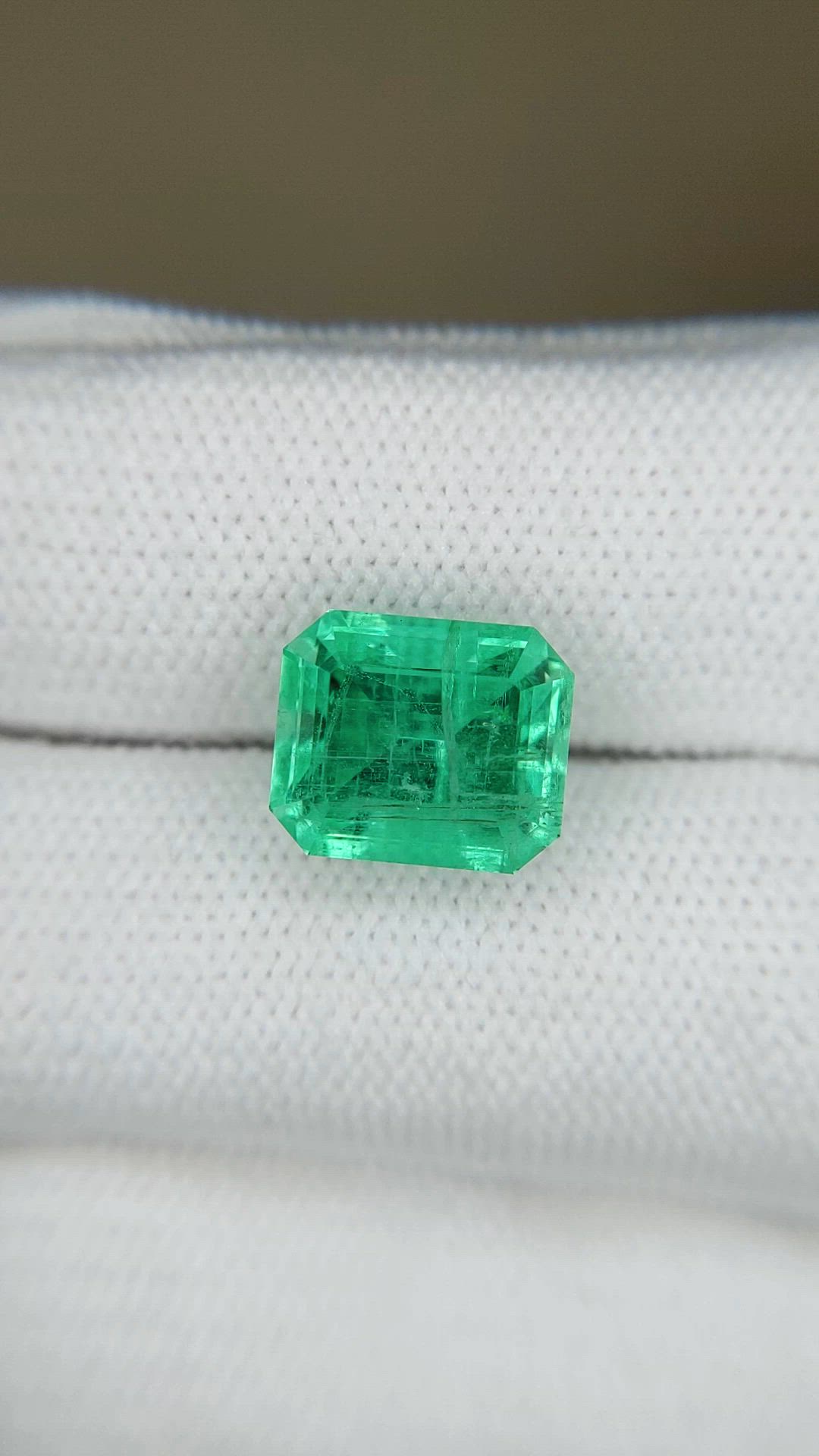 5.24 Ct. Emerald from Russia Size Video