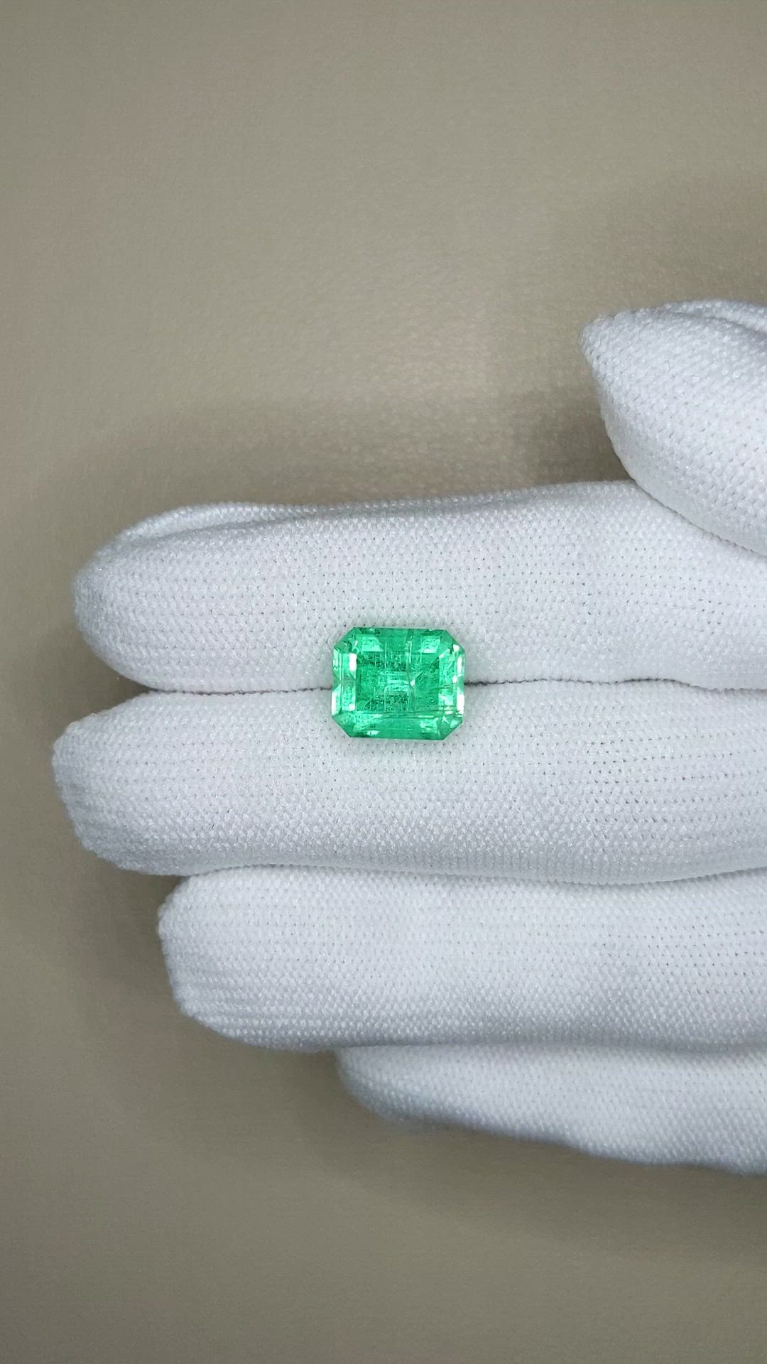 5.24 Ct. Emerald from Russia Size Video