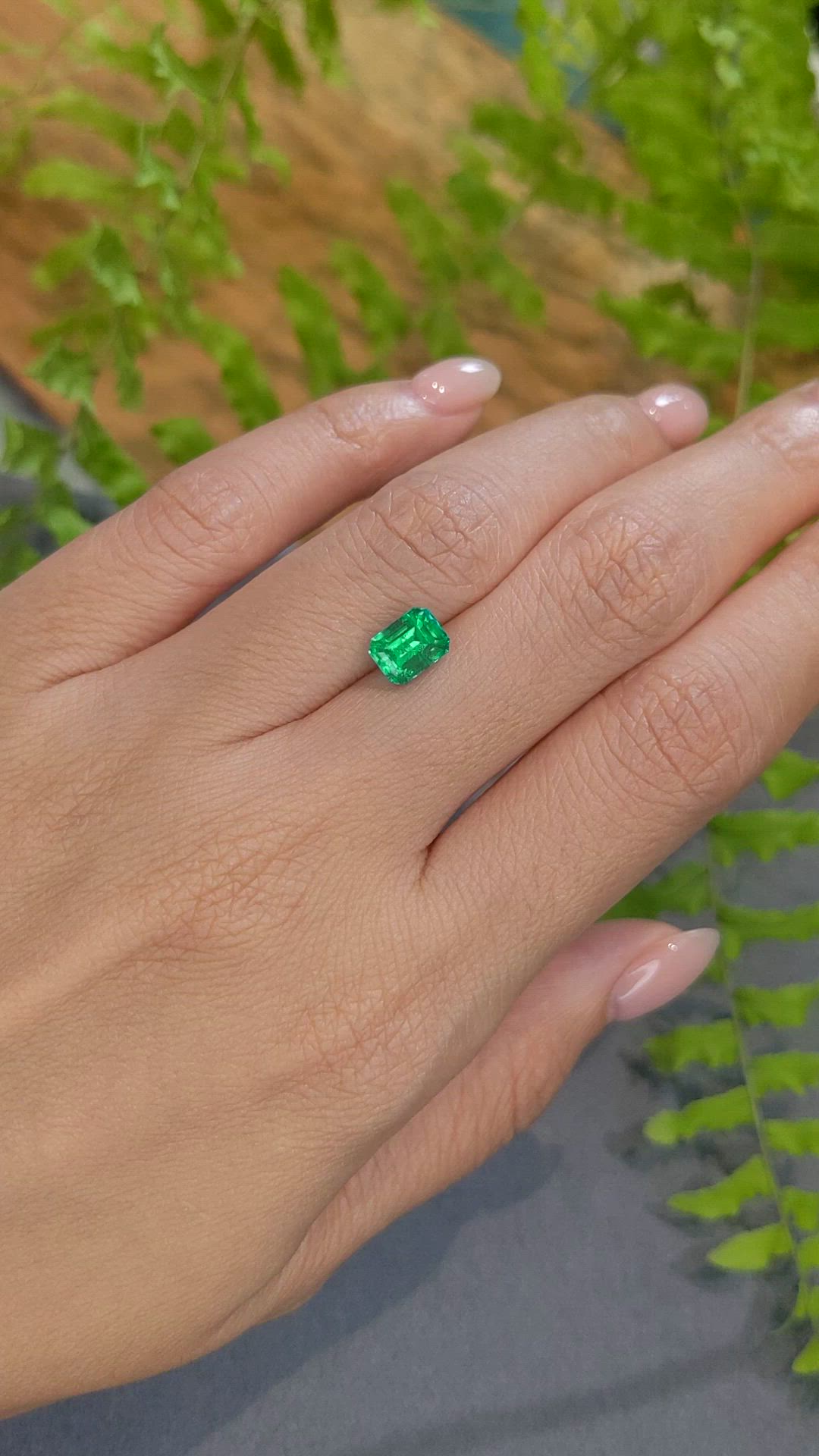 1.53 Ct. Emerald from Russia Size Video