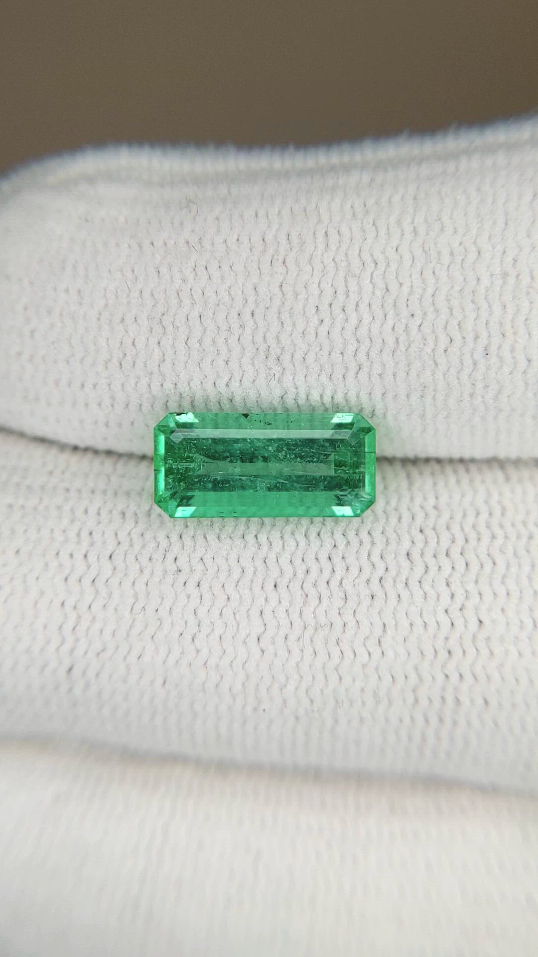 2.92 Ct. Emerald from Russia Size Video