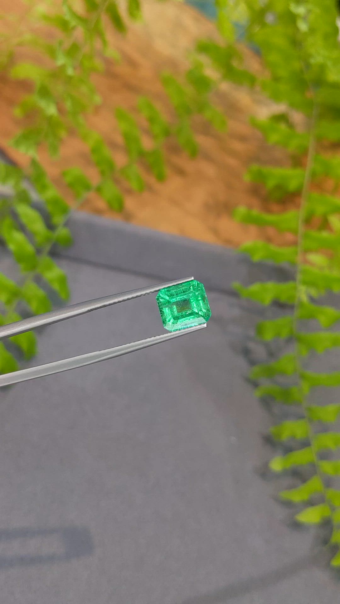 3.95 Ct. Emerald from Russia Size Video