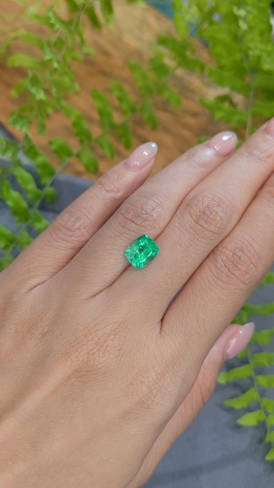 2.41 Ct. Emerald from Russia Size Video
