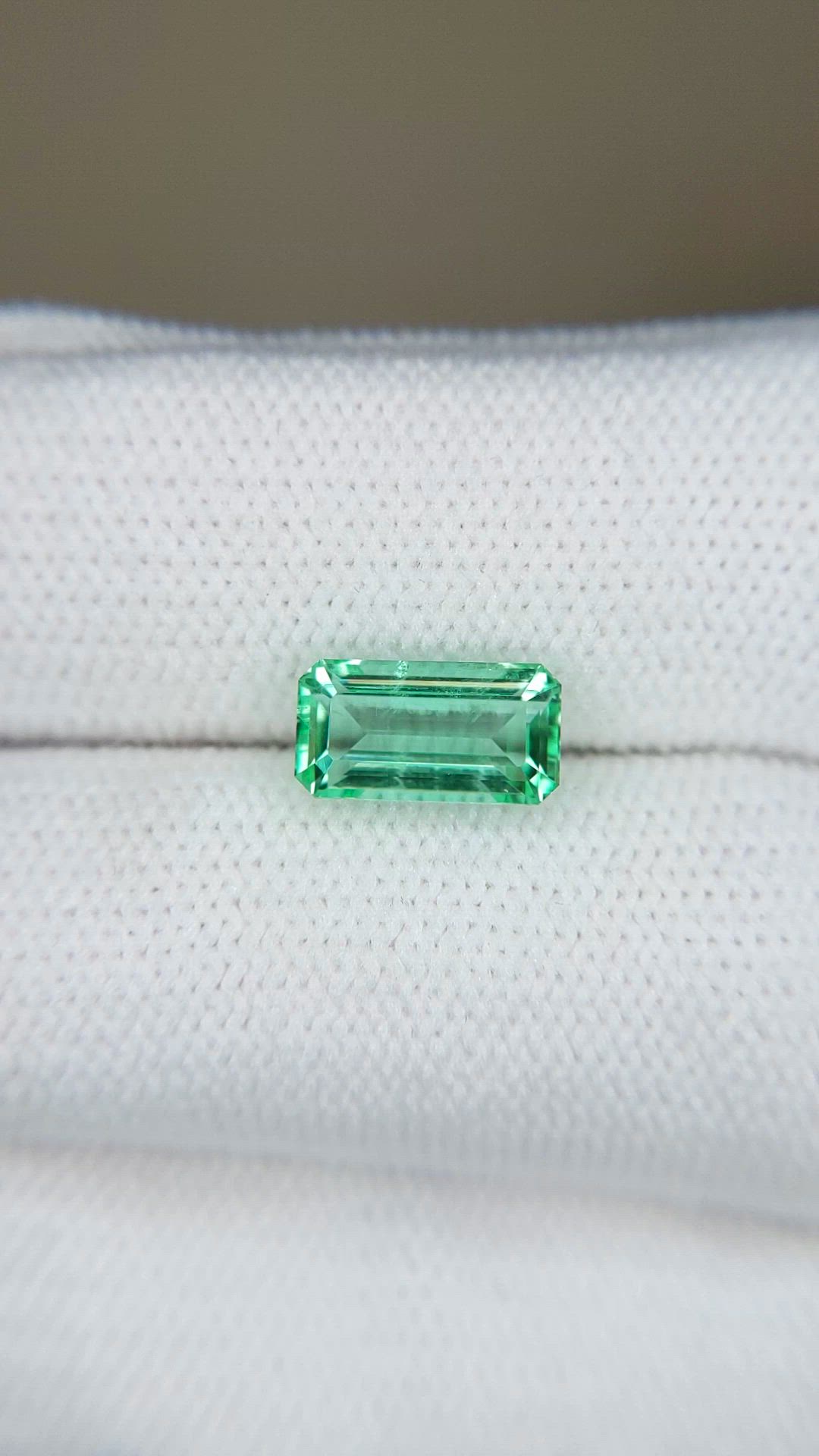 1.72 Ct. Emerald from Russia Size Video