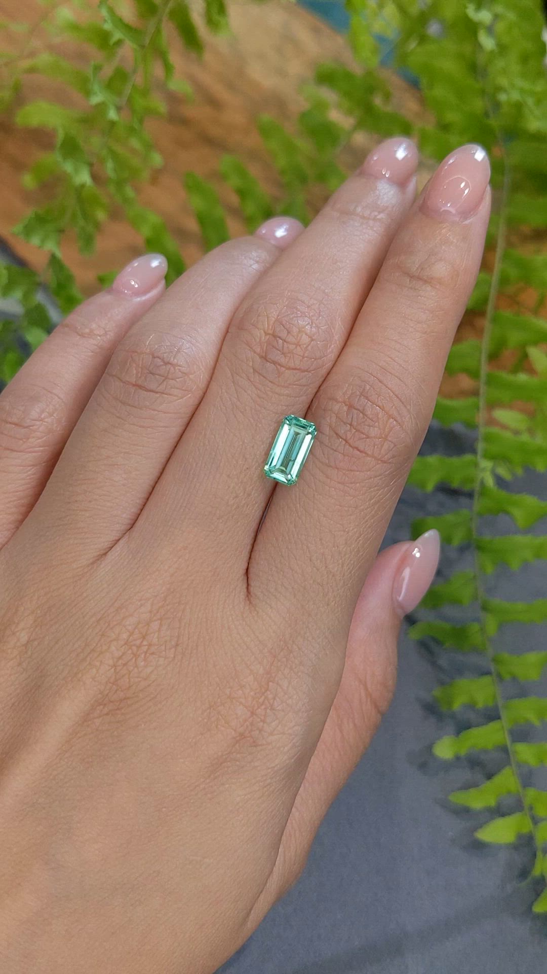 1.72 Ct. Emerald from Russia Size Video