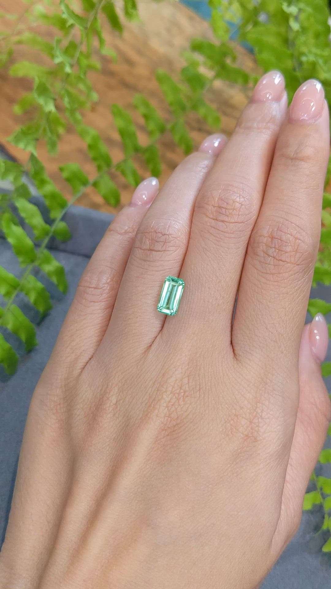 1.72 Ct. Emerald from Russia Size Video