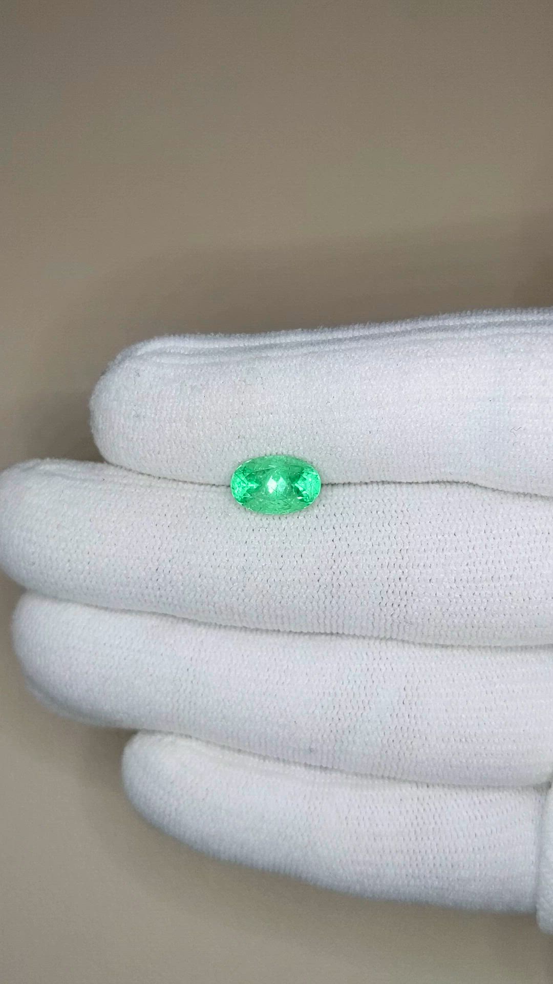 2.13 Ct. Emerald from Russia Size Video
