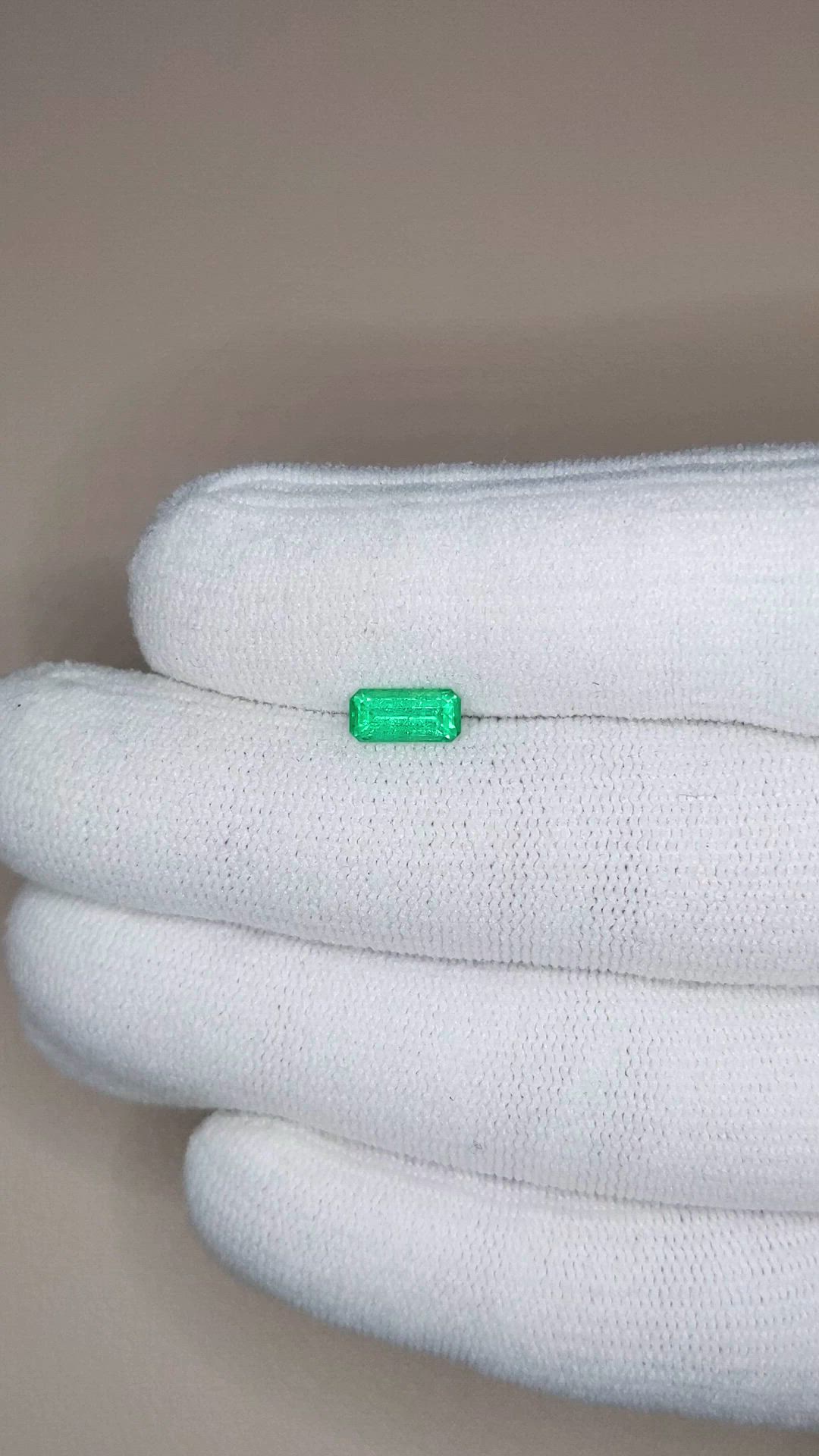 0.72 Ct. Emerald from Russia Size Video